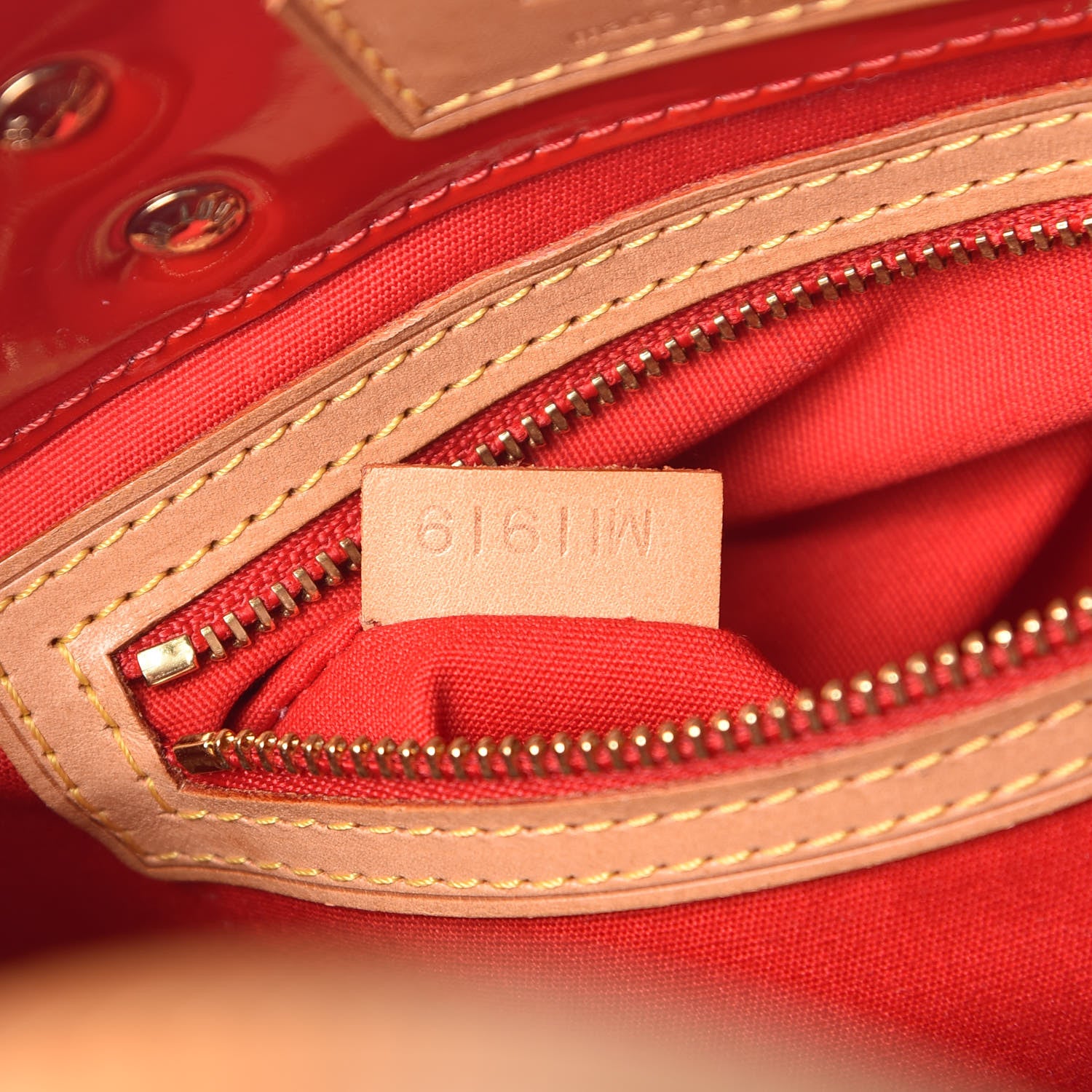 Louis Vuitton Vernis Reade PM Rouge 7 of 11