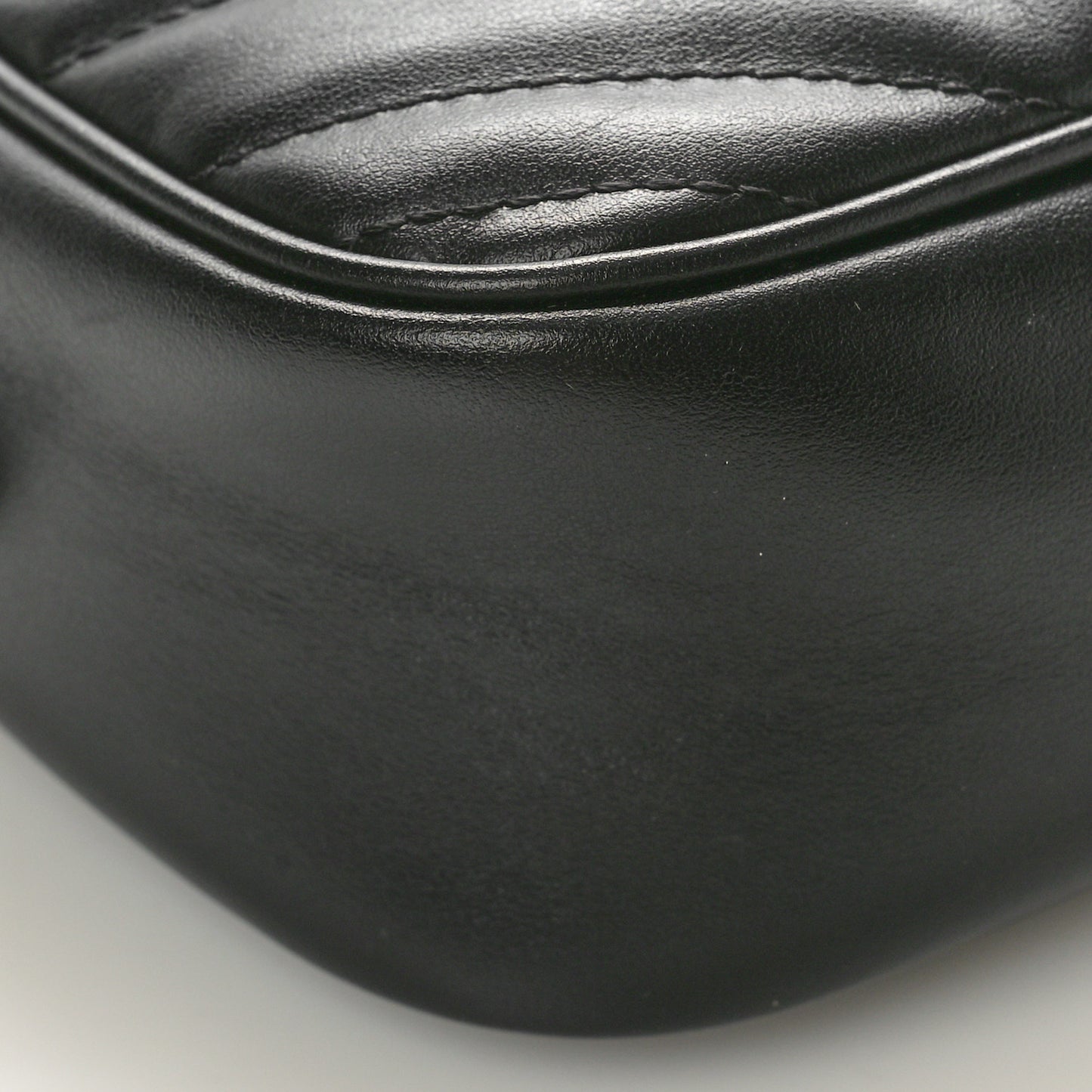 Calfskin Matelasse Small GG Marmont Chain Shoulder Bag Black