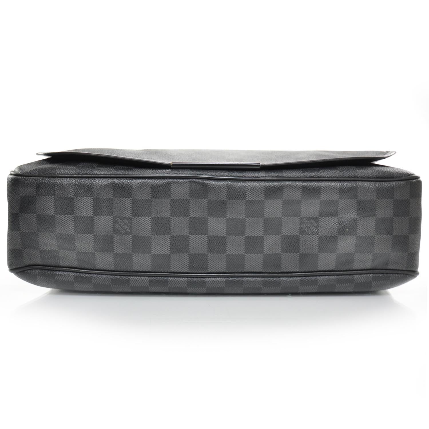 Louis Vuitton Damier Graphite Daniel MM 5 of 10