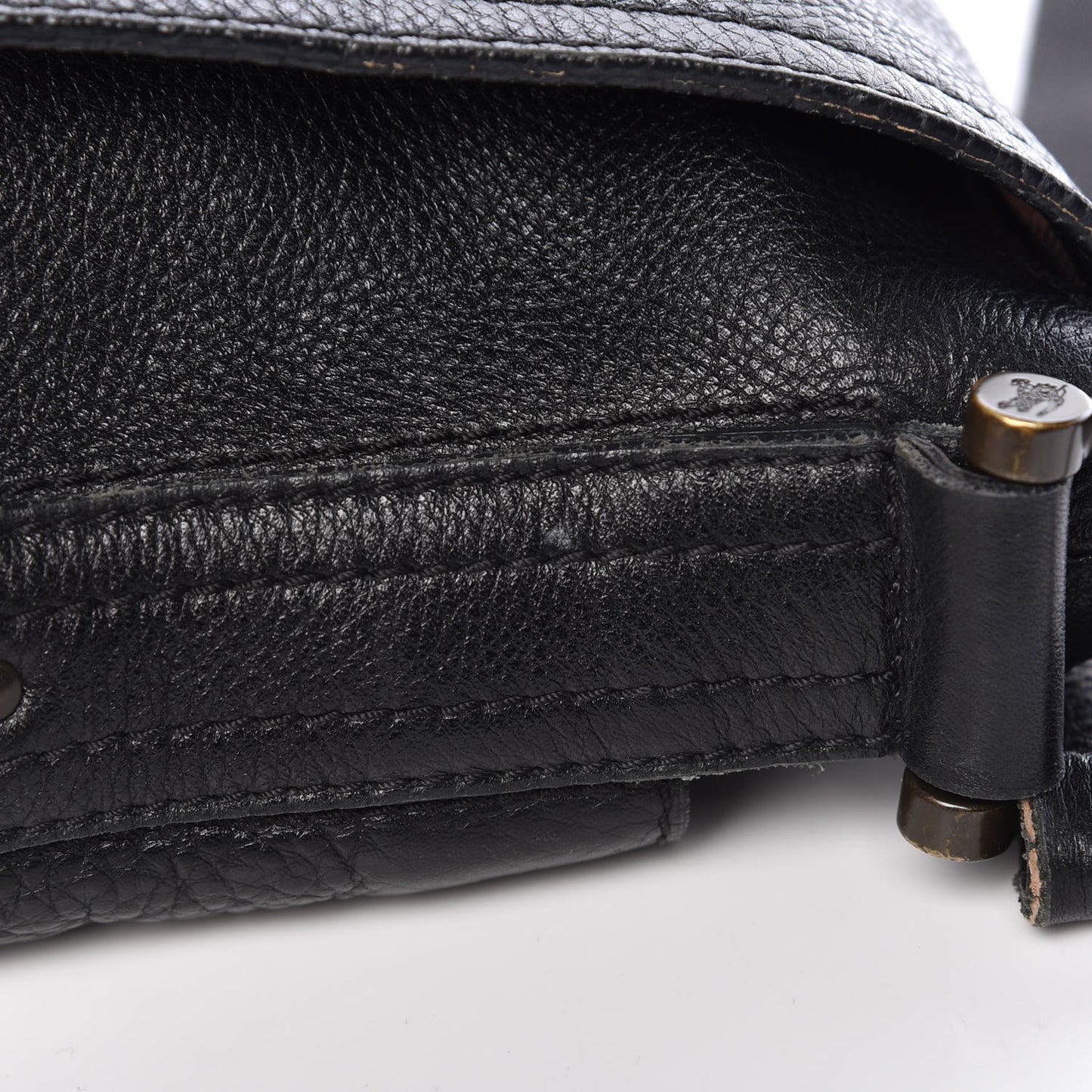 Grained Calfskin Messenger Black