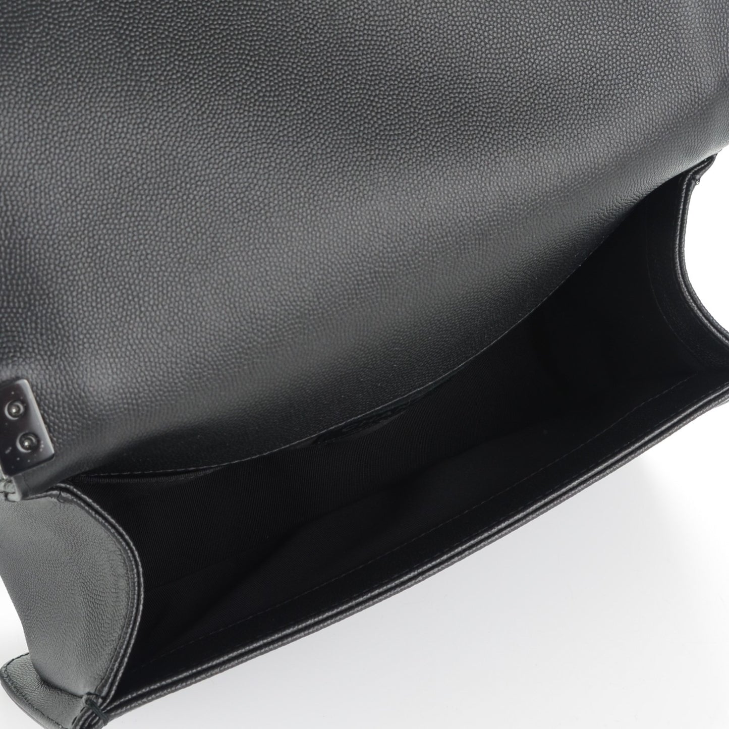 Caviar Quilted Medium Boy Flap So Black