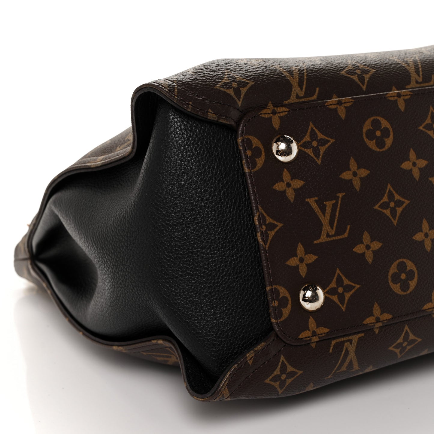 Monogram Gaia Black