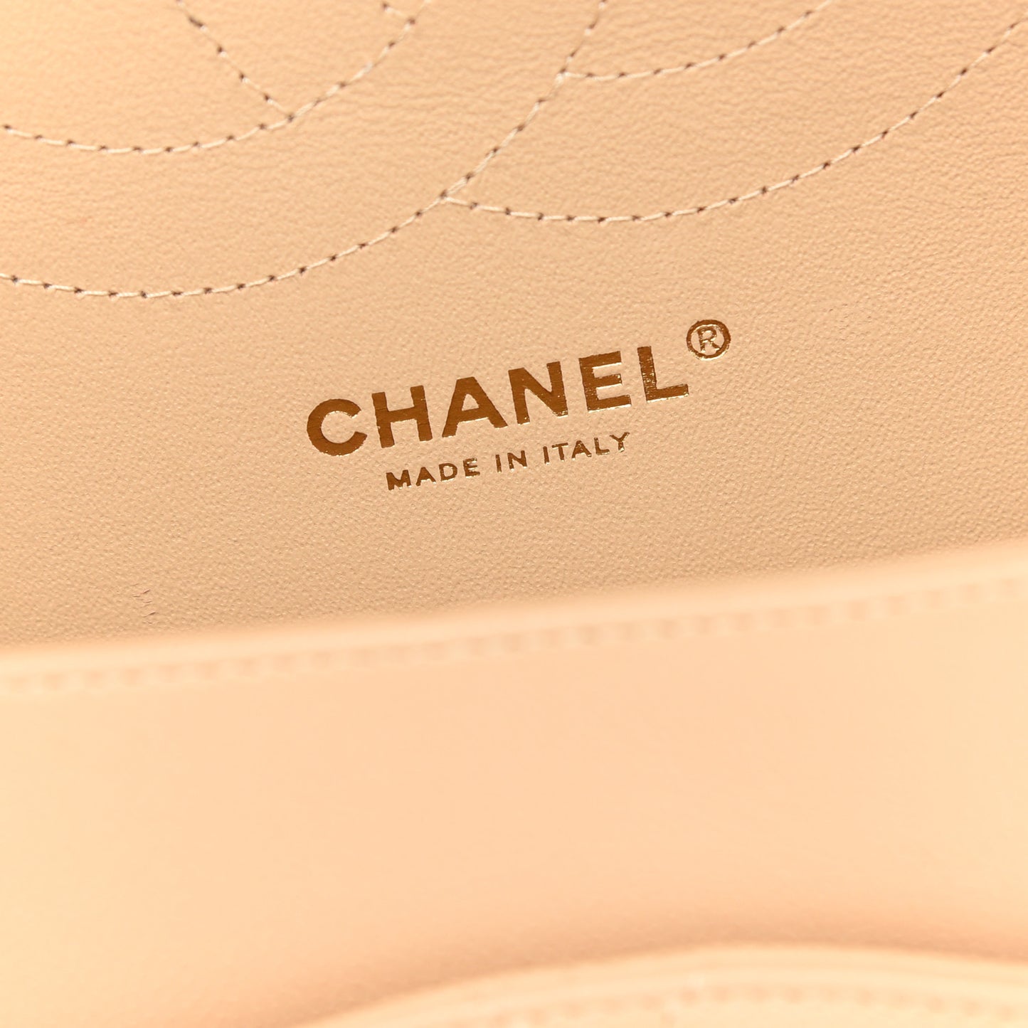 Caviar Quilted Jumbo Double Flap Beige Clair