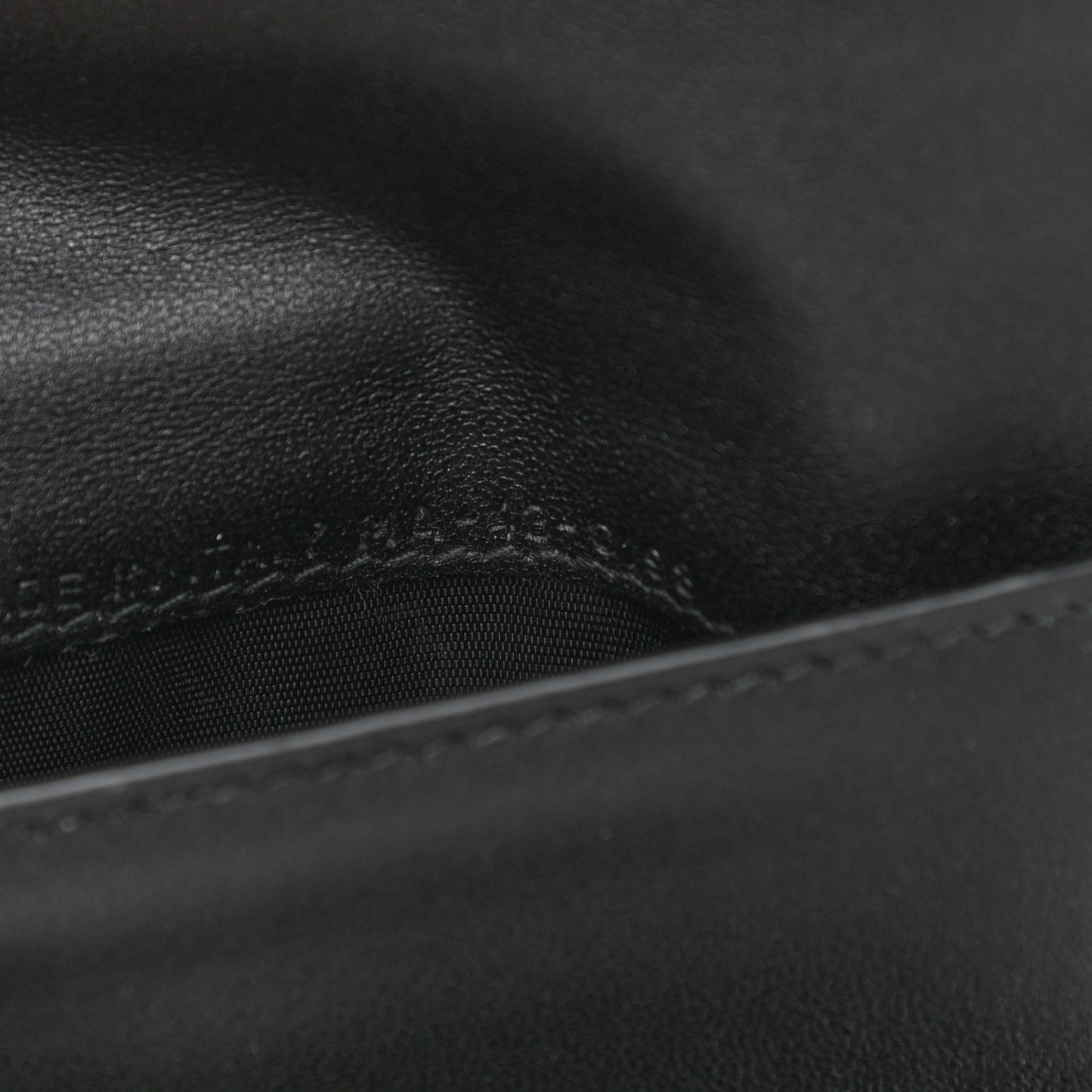 Grained Calfskin Saddle Wallet Lotus Black