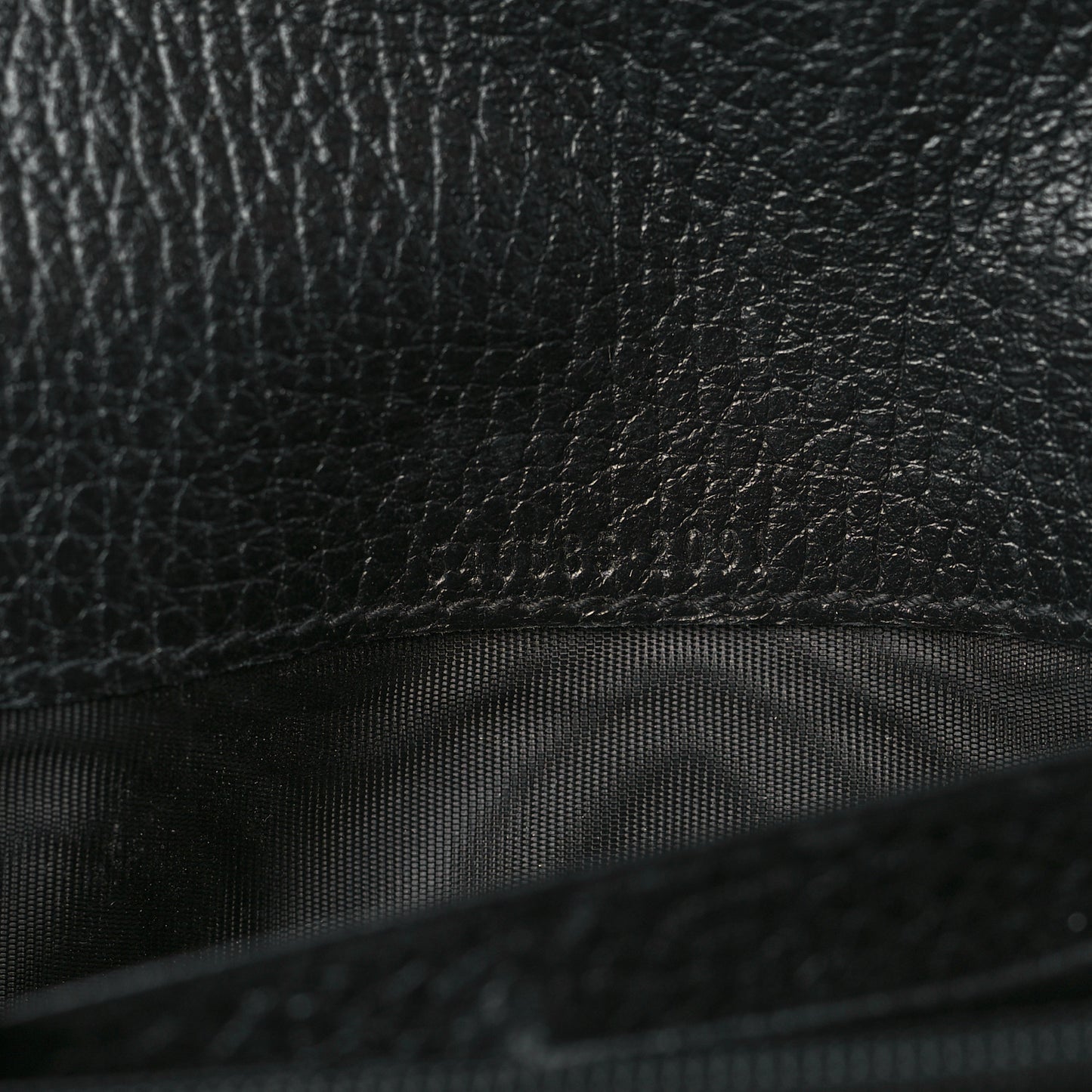 Dollar Calfskin GG Supreme Monogram Petite GG Marmont Wallet Chain Bag Black Beige Ebony