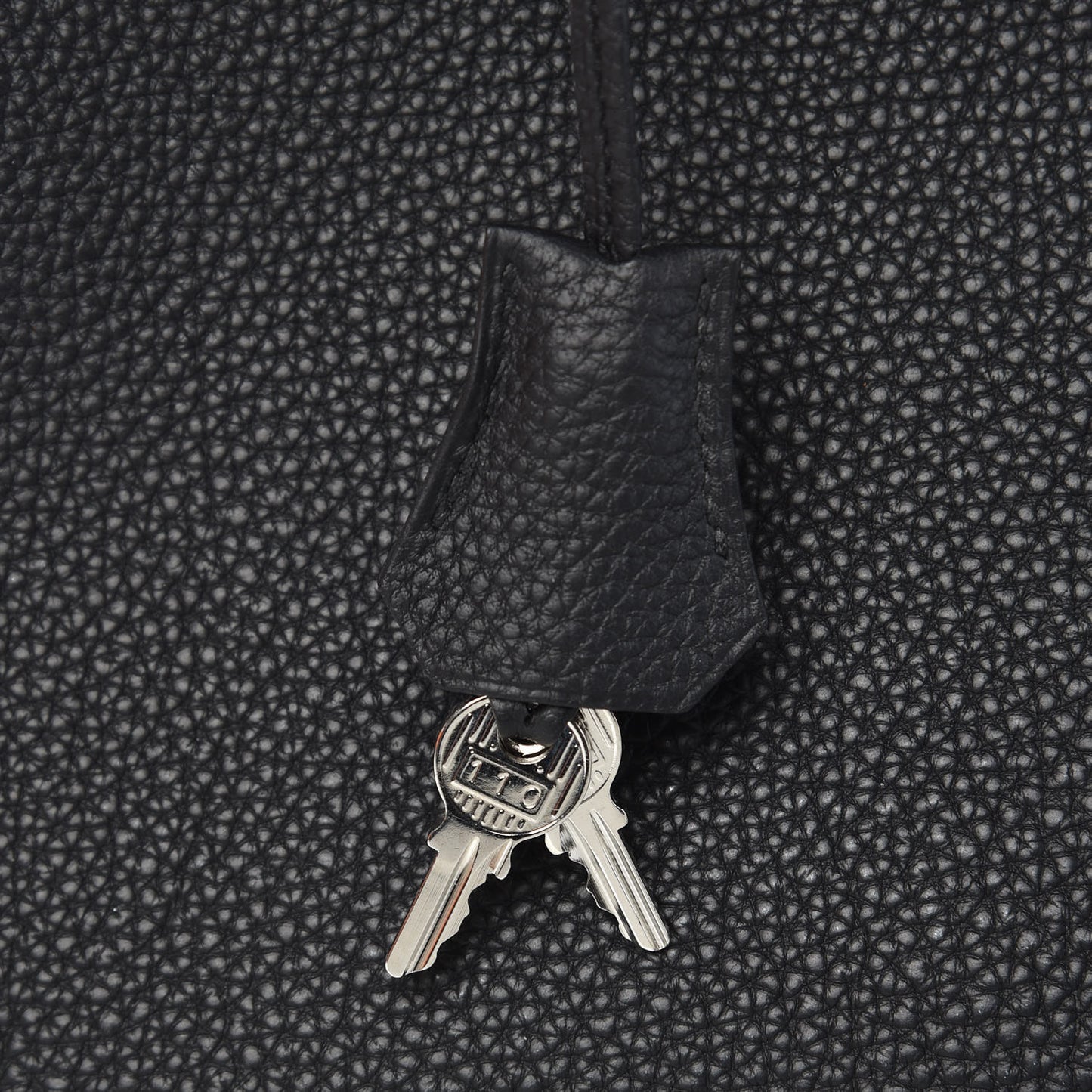 Togo Kelly Retourne 32 Black
