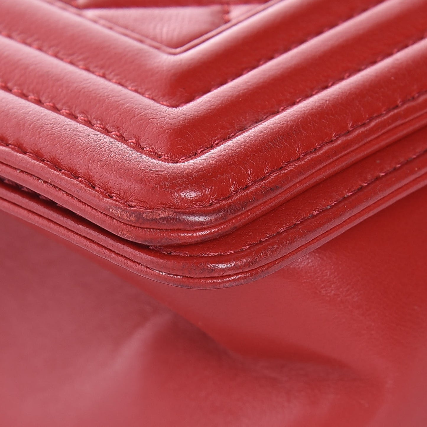 Lambskin Quilted Medium Boy Flap Red