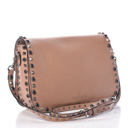 Valentino Garavani Pebbled Calfskin Medium Rockstud Rolling Flap Saddle Bag Soft Noisette 3 of 14