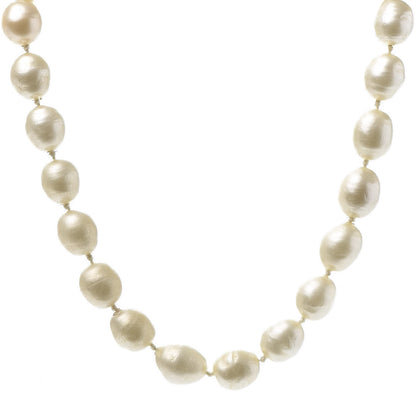 Chanel Pearl Choker Necklace 1 of 5