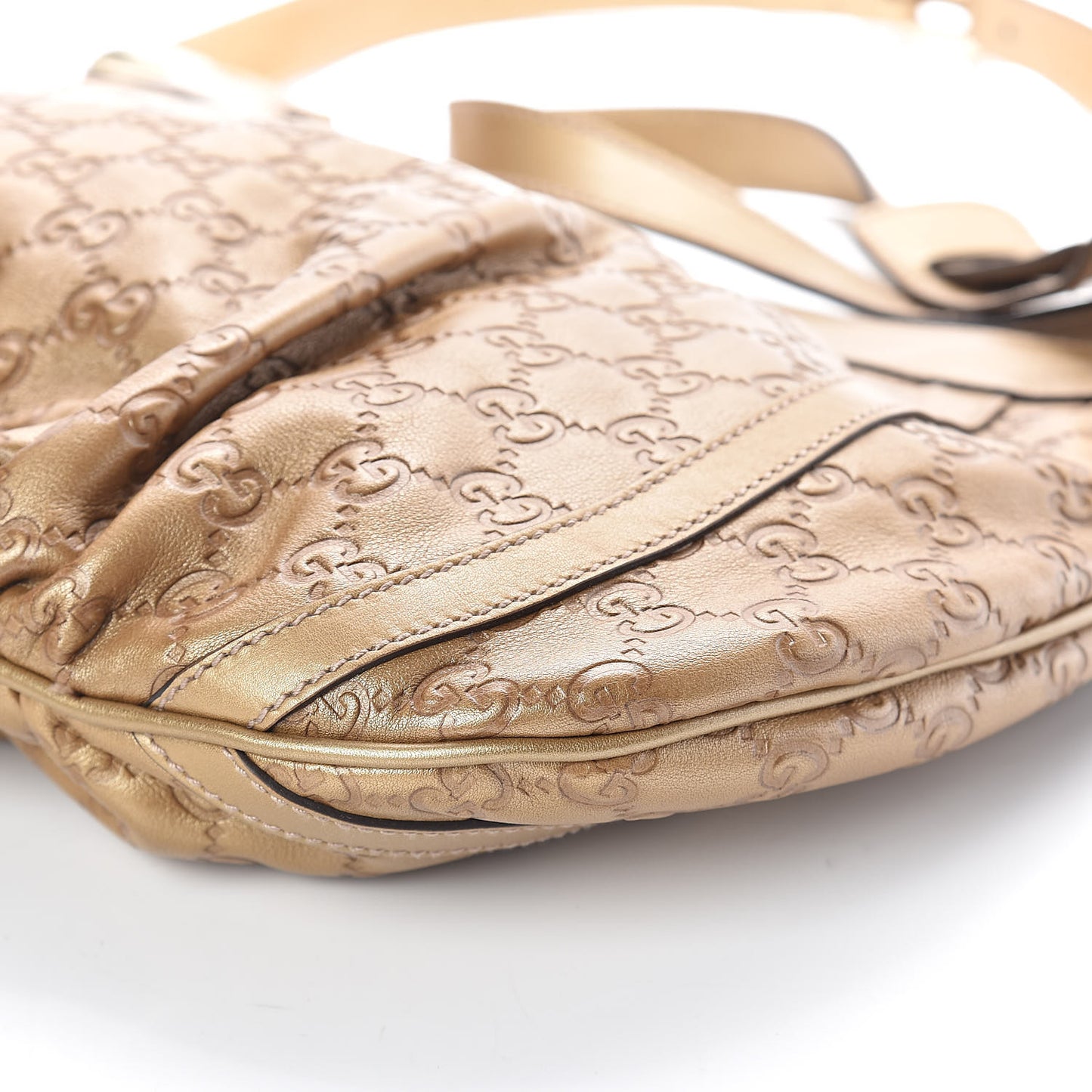 Guccissima Small D Ring Messenger Gold