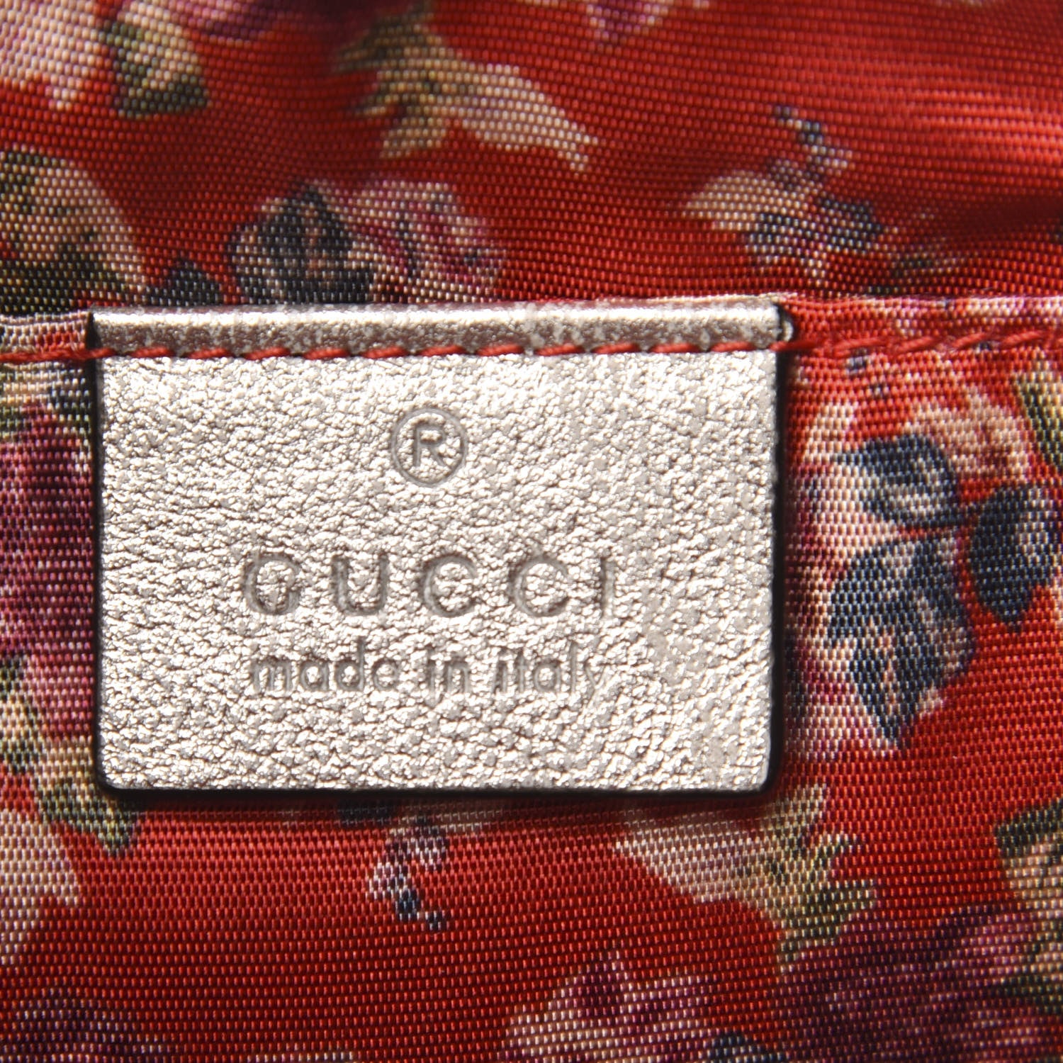 Gucci Laminated Nappa Trapuntata Small Zumi Shoulder Bag Rosso Marine Argento 8 of 9
