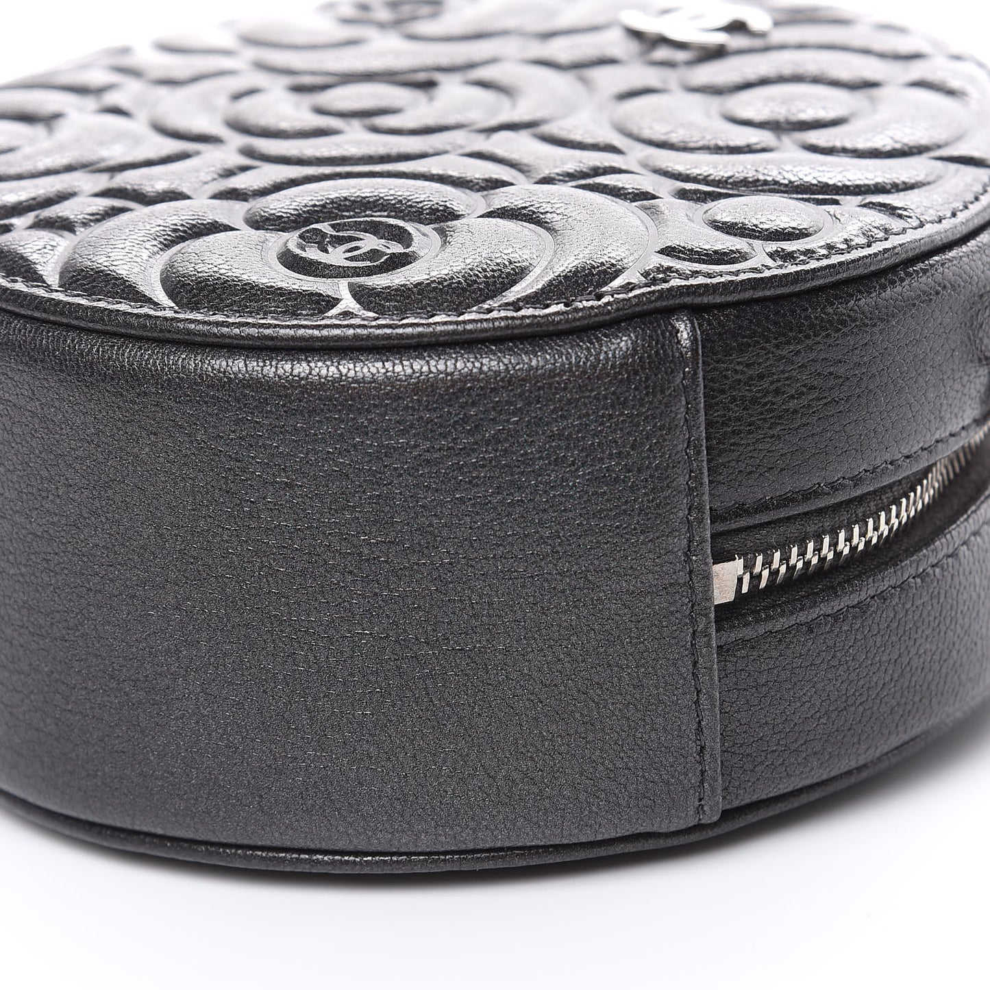 Goatskin Camellia Quilted Round Clutch With Chain Grey