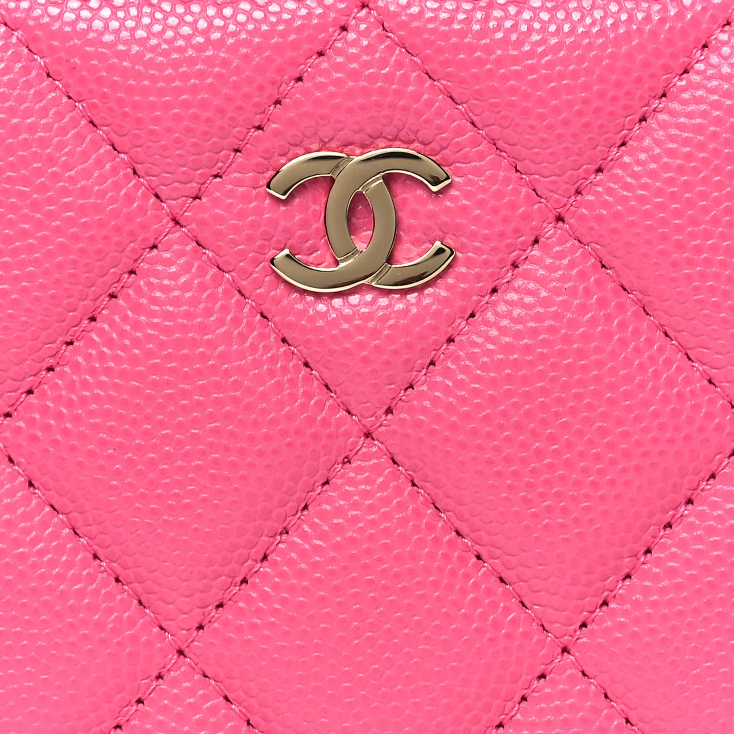 Caviar Quilted Small Vanity Case With Chain Pink