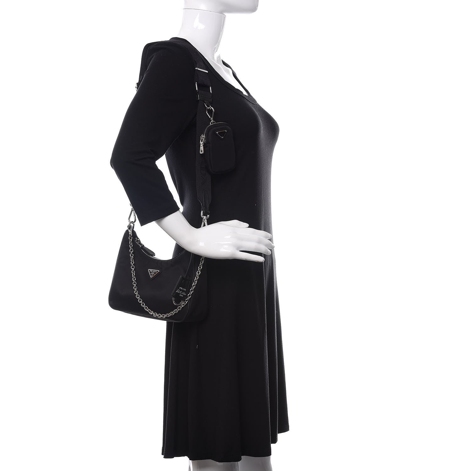 Prada Nylon Re-Edition 2005 Shoulder Bag Black 2 of 11