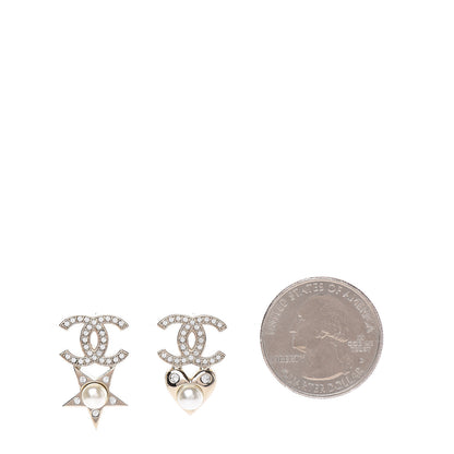Chanel Crystal Pearl Charming Winter CC Star Heart Earrings Gold 2 of 5