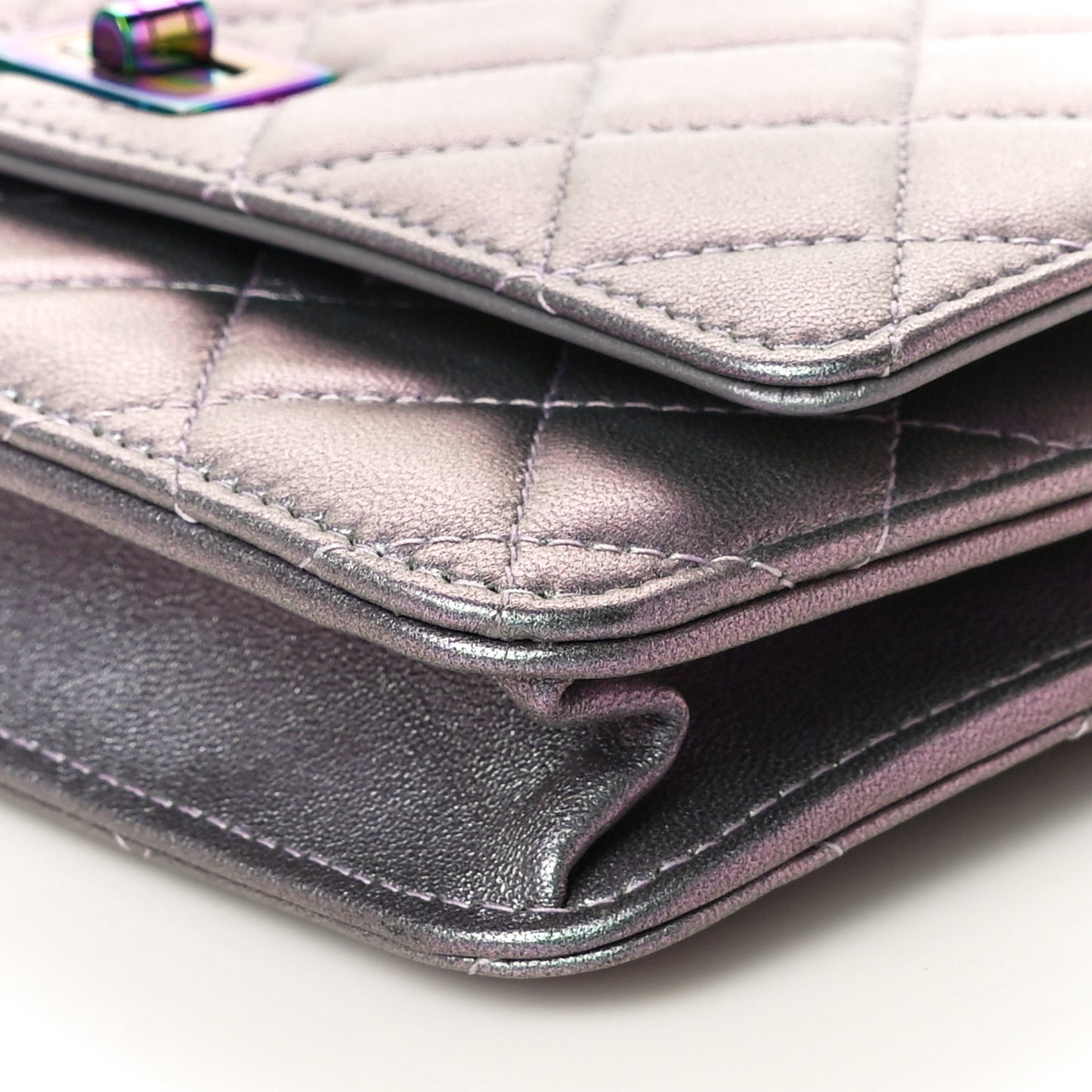 Iridescent Lambskin Quilted Reissue Wallet On Chain WOC Light Purple