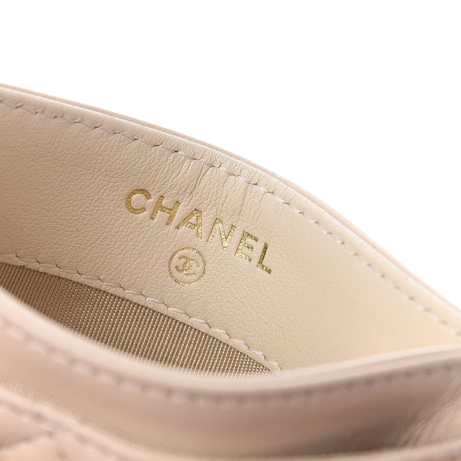 Chanel Shiny Goatskin Quilted Chanel 19 Card Holder Beige 6 of 9