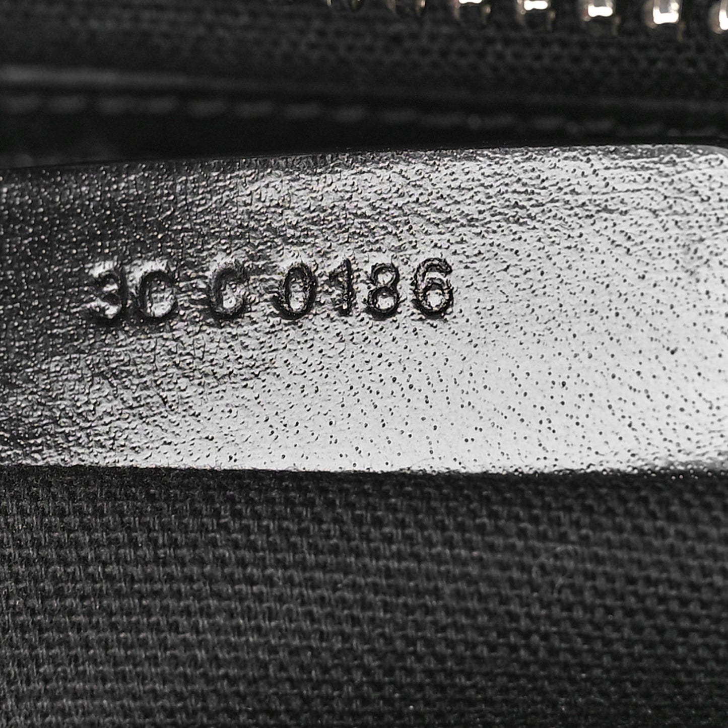Shiny Lord Calfskin Medium Antigona Black