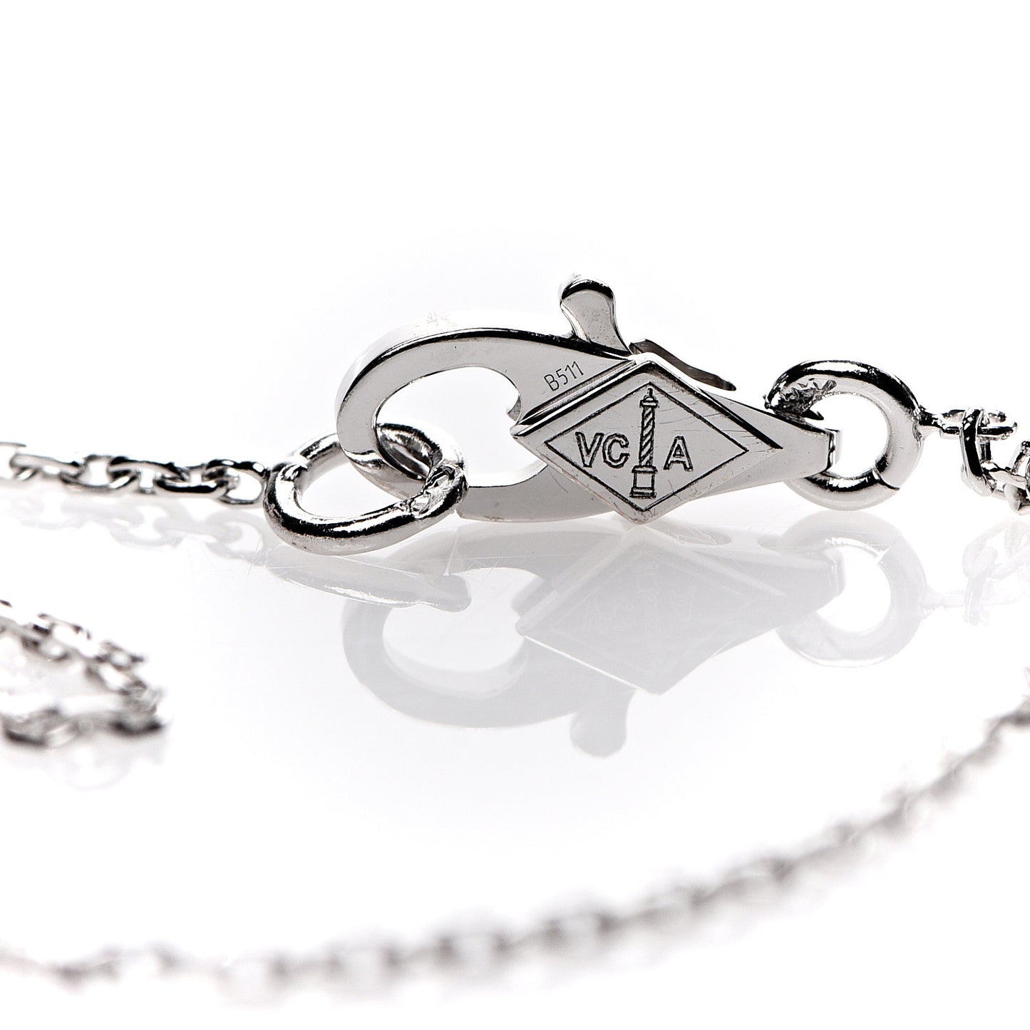 18K White Gold Diamond Sweet Alhambra Bracelet