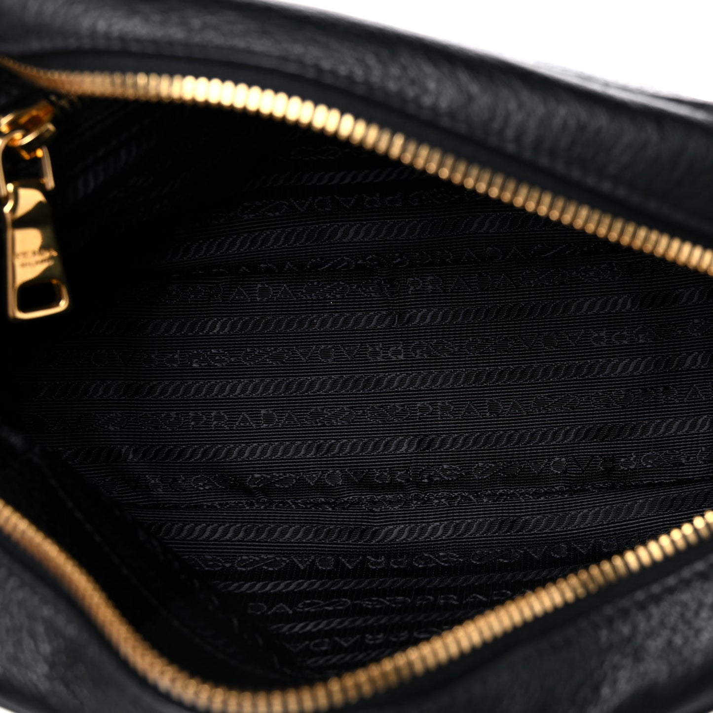 Vitello Daino Camera Crossbody Black