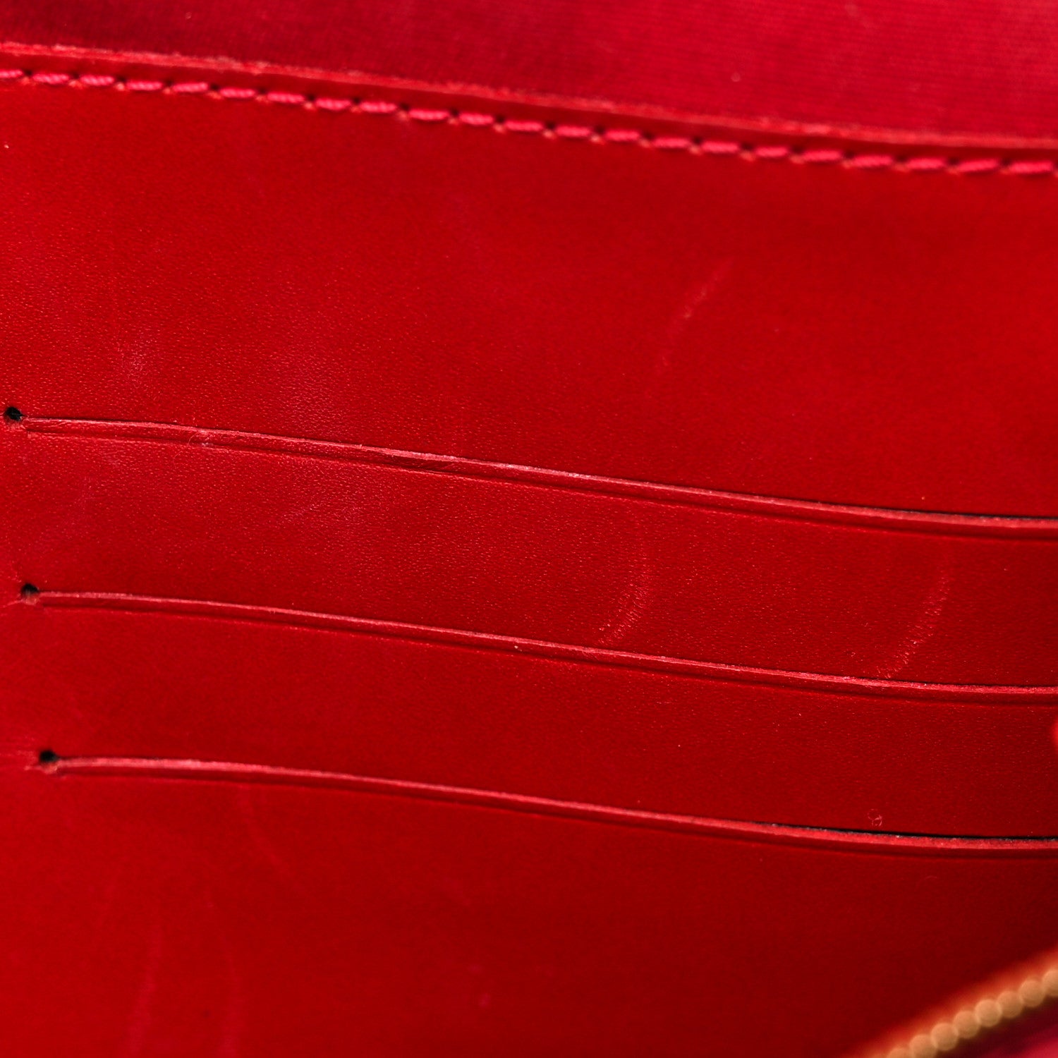 Louis Vuitton Vernis Monogram Ana Pomme D'Amour Clutch 12 of 17