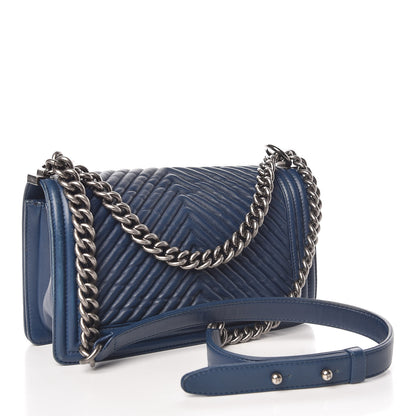 Chanel Wrinkled Lambskin Chevron Quilted Medium Boy Flap Navy 3 of 15