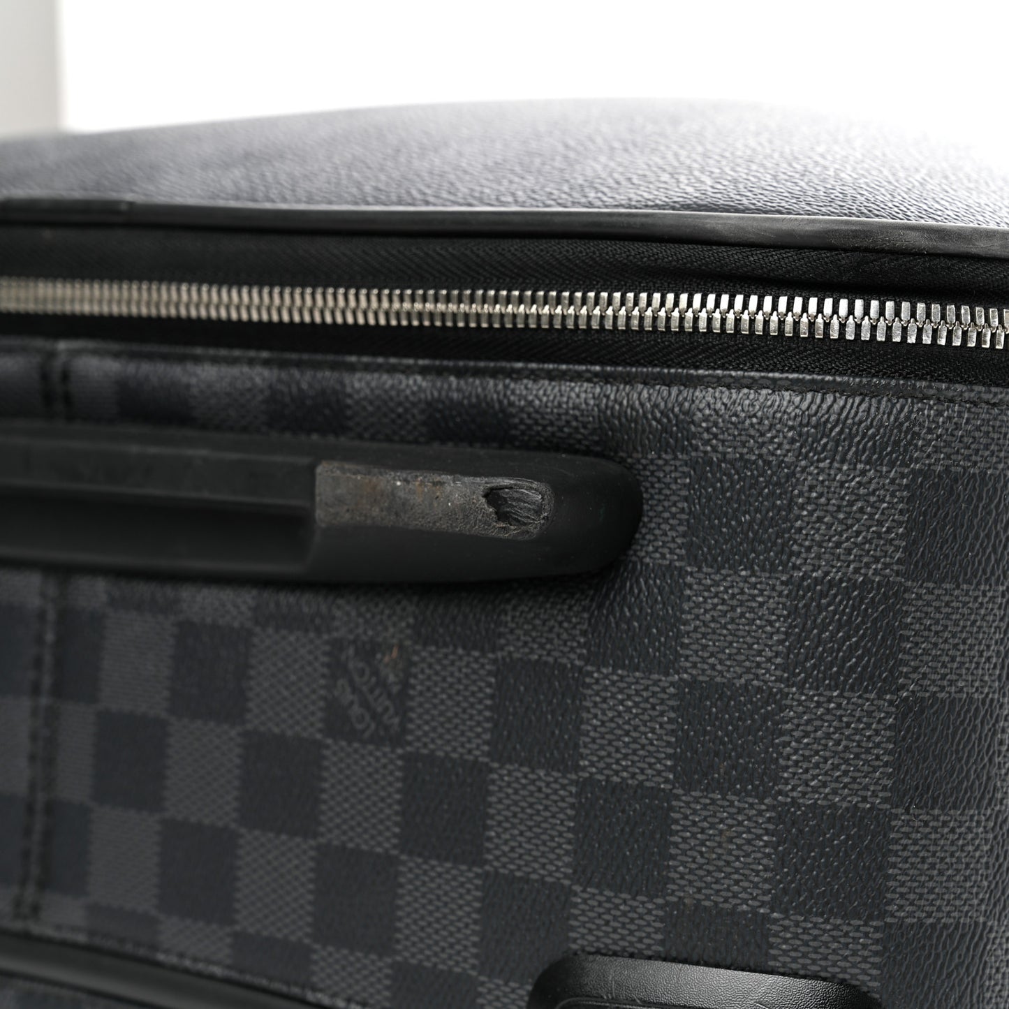 Damier Graphite Pegase Light 55