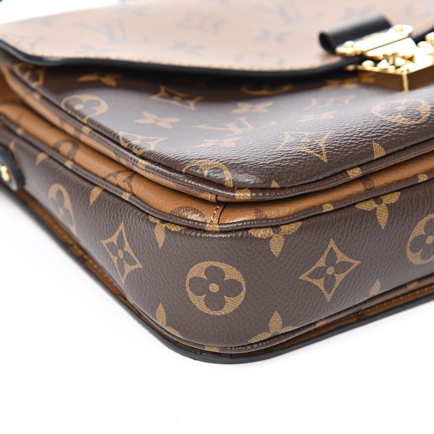 Reverse Monogram Pochette Metis