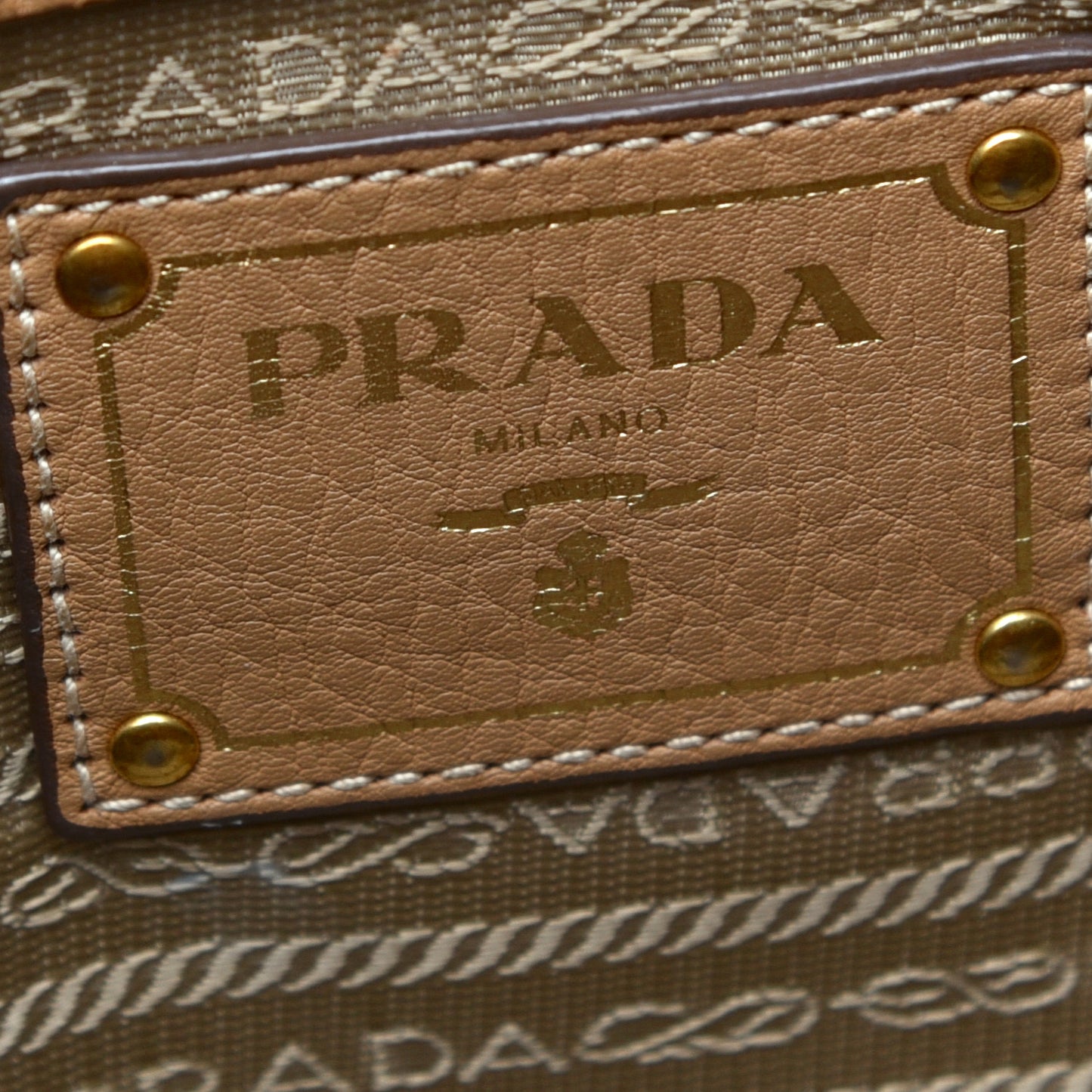 Vitello Daino Shopping Satchel Caramel