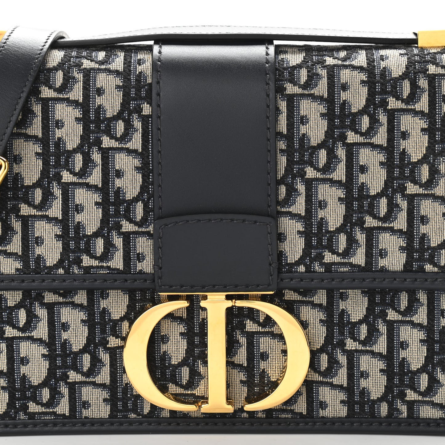 Oblique 30 Montaigne Chain Flap Bag Blue