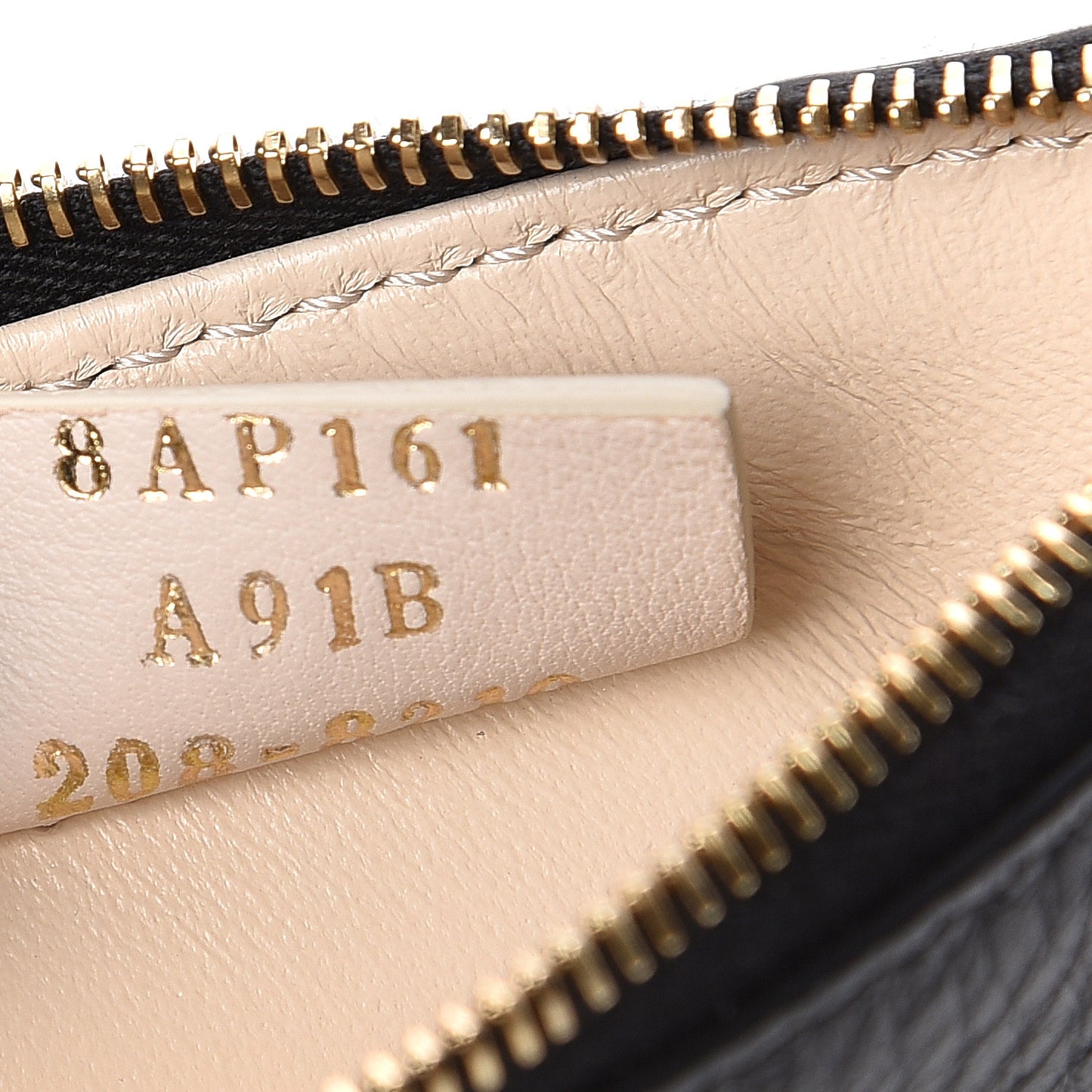 Cuoio Romano Vitello Grace Key Case Pouch Black Camelia