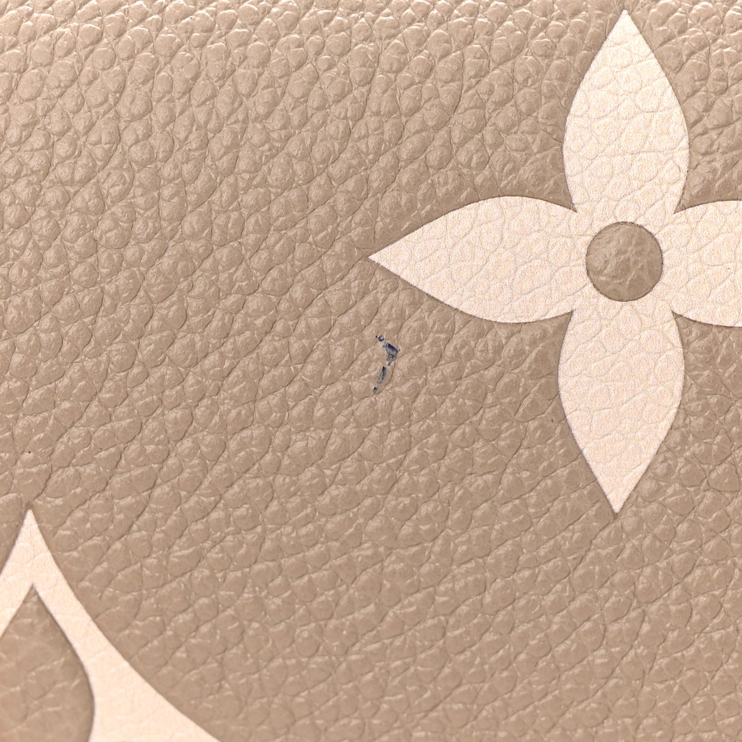 Louis Vuitton Empreinte Monogram Giant Favorite Tourterelle Creme 10 of 10