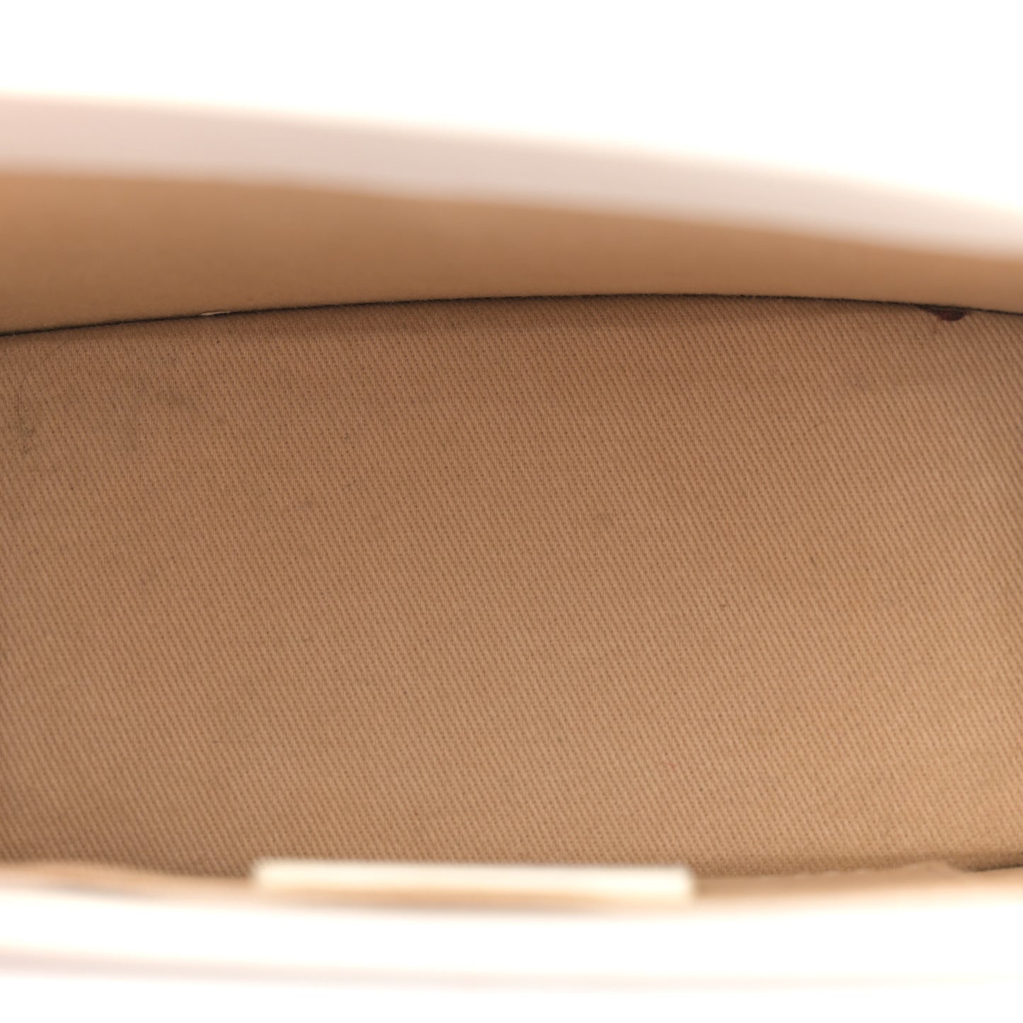 Smooth Calfskin Le Chiquito Moyen White