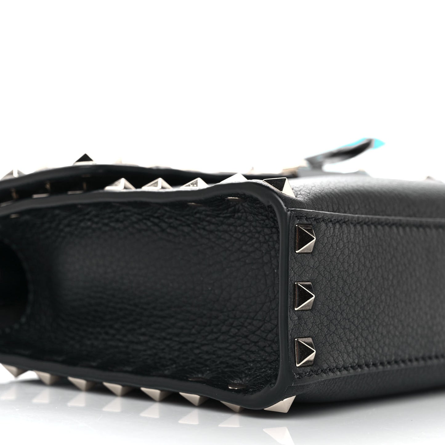 Pebbled Calfskin Medium Rockstud Flip Lock Crossbody Bag Black