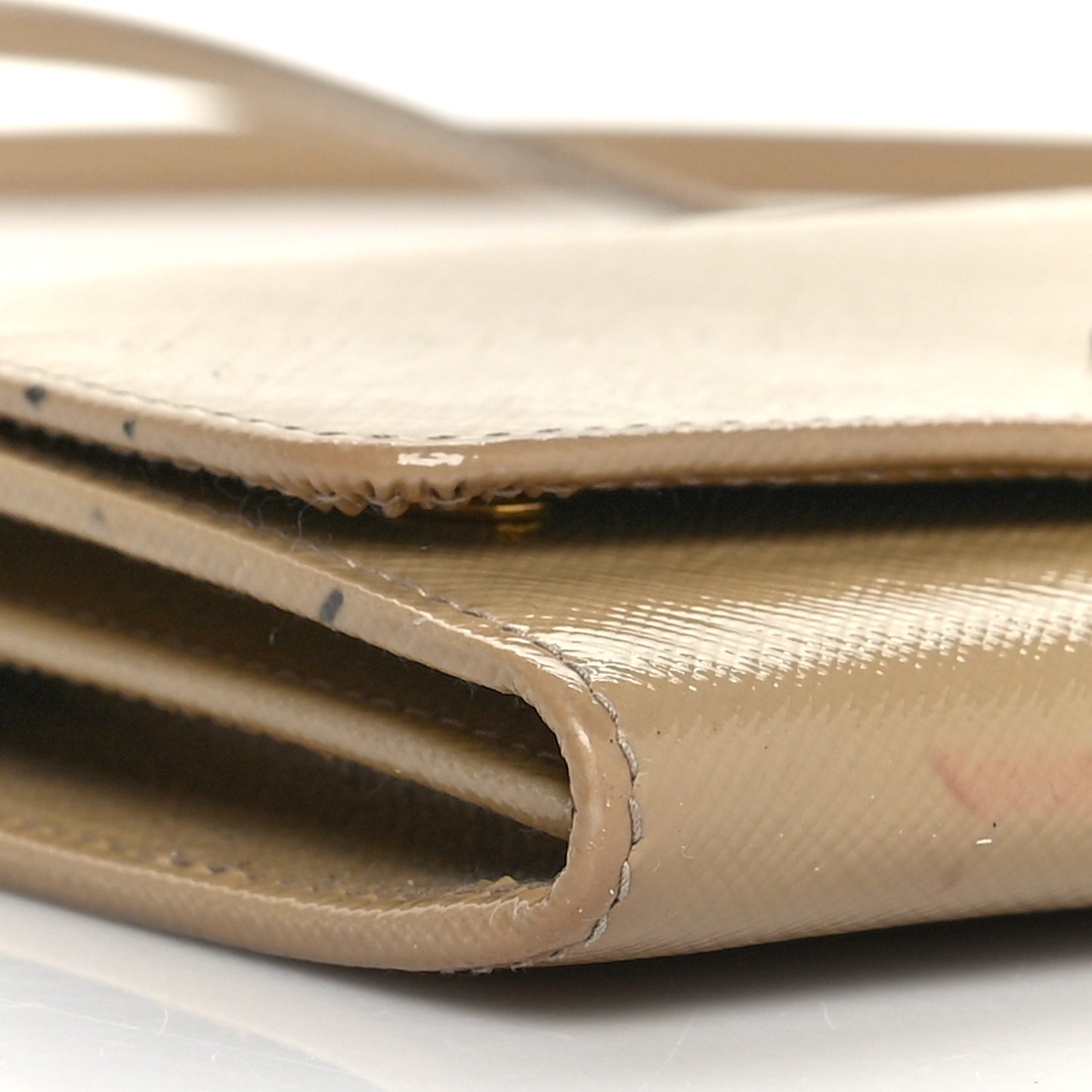 Saffiano Vernice Metal Flap Wallet With Strap Sabbia