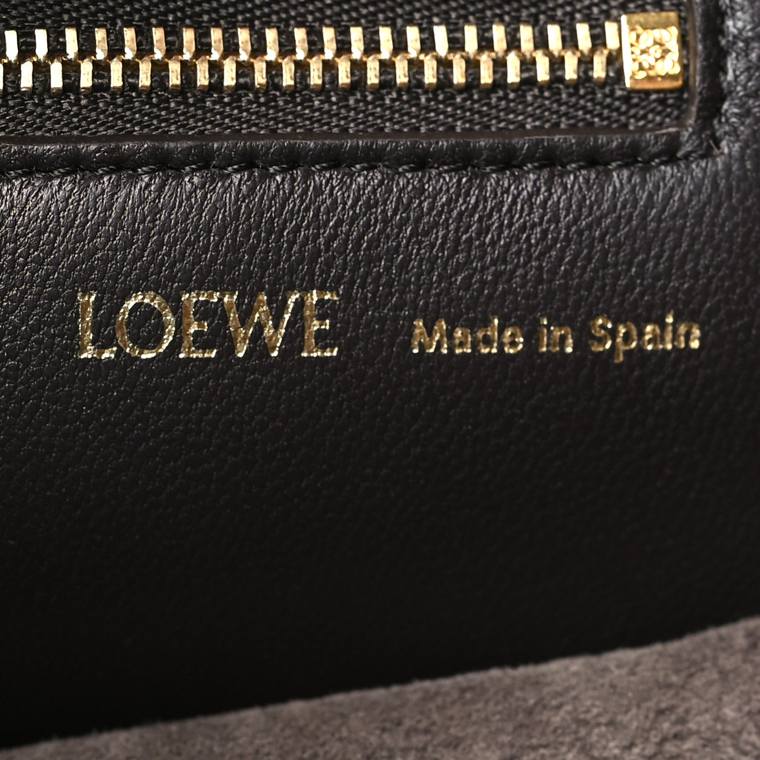 Loewe Nappa Small Squeeze Bag Chocolate 6 of 9