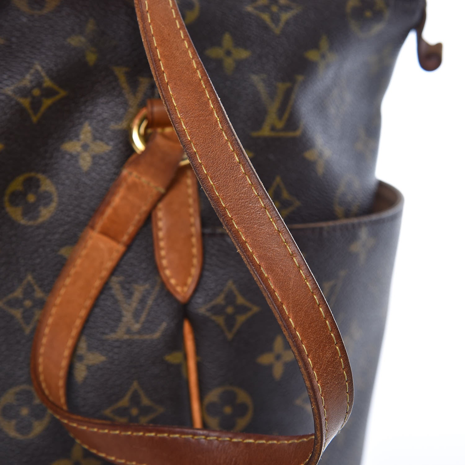 Louis Vuitton Monogram Totally MM 26 of 33
