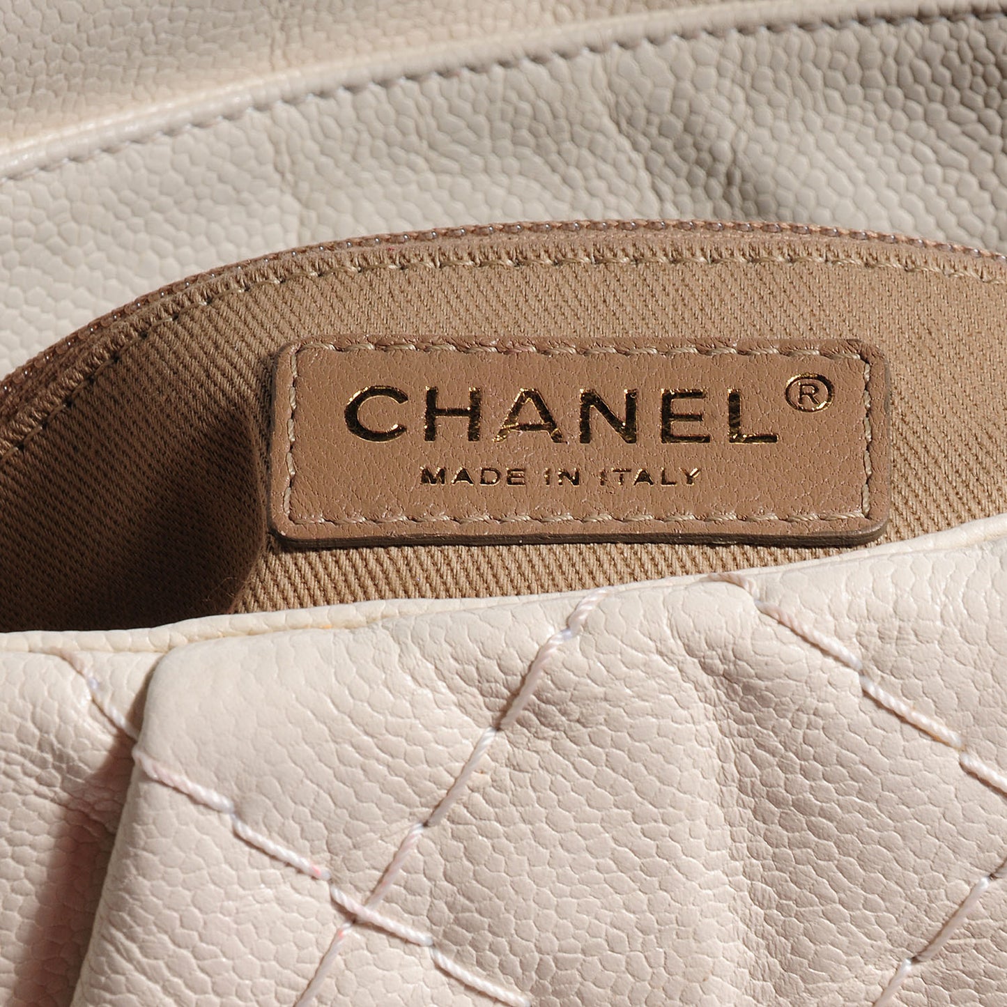 Crumpled Grained Calfskin Coco Pleats Messenger Flap Ivory