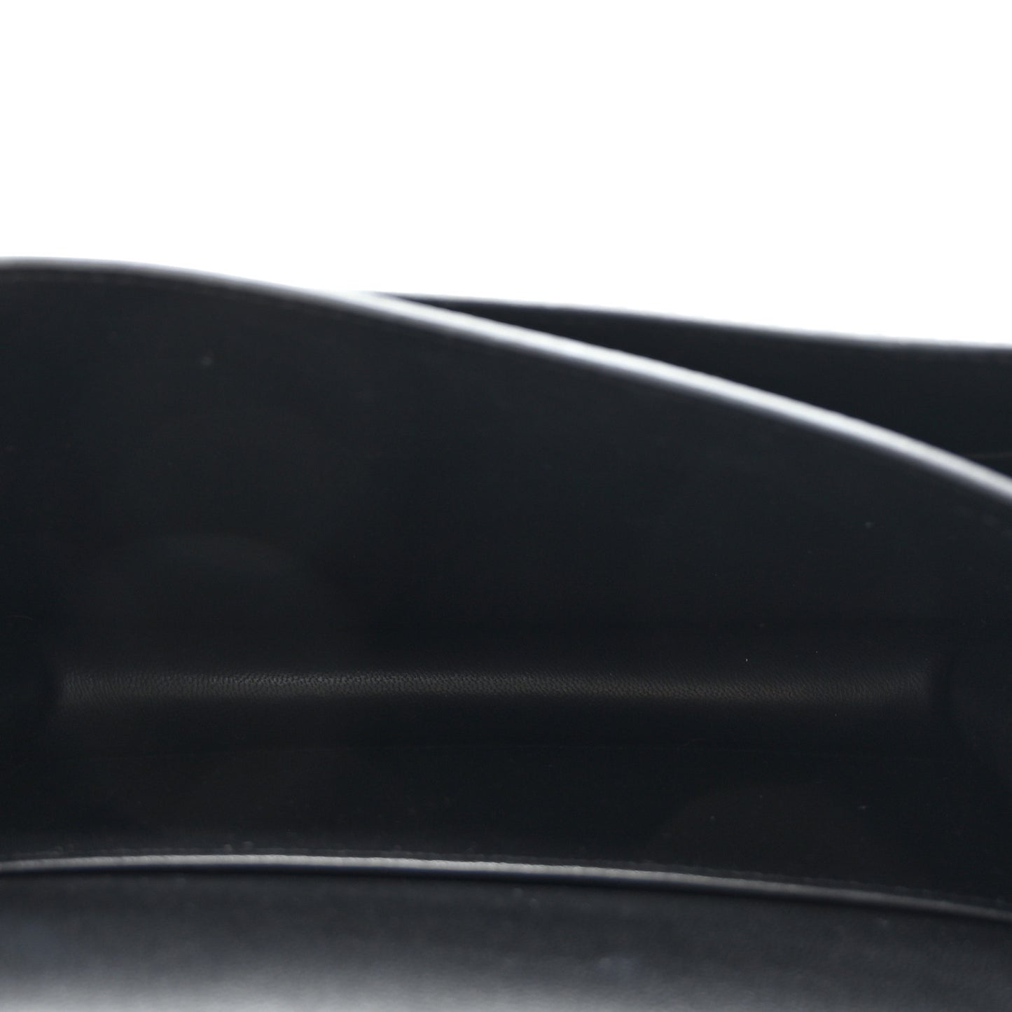 Epsom Constance 18 Black