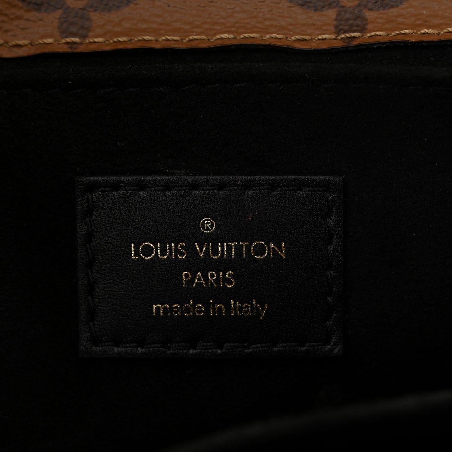 Shiny Epi Monogram Pochette Metis Mini Marine