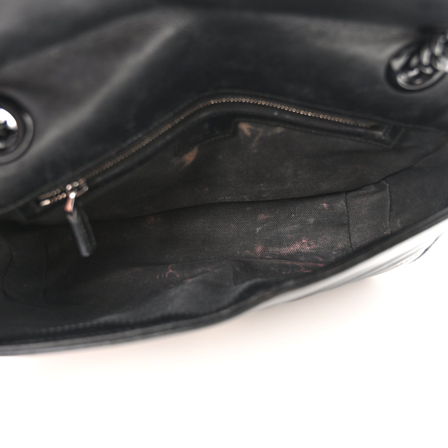 Calfskin Matelasse Monochrome Medium GG Marmont Shoulder Bag Black