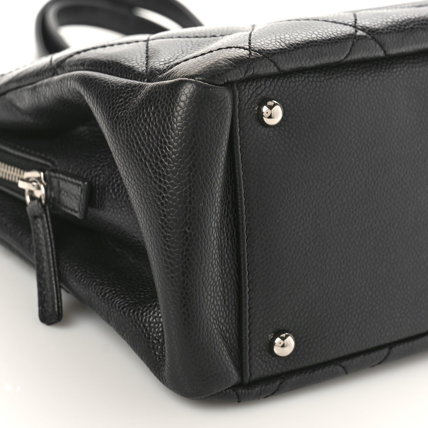 Caviar Quilted CC Timeless Soft Tote Black