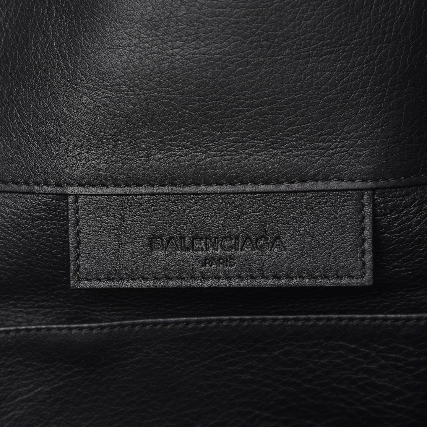 Veau Papier Sight Clutch Black