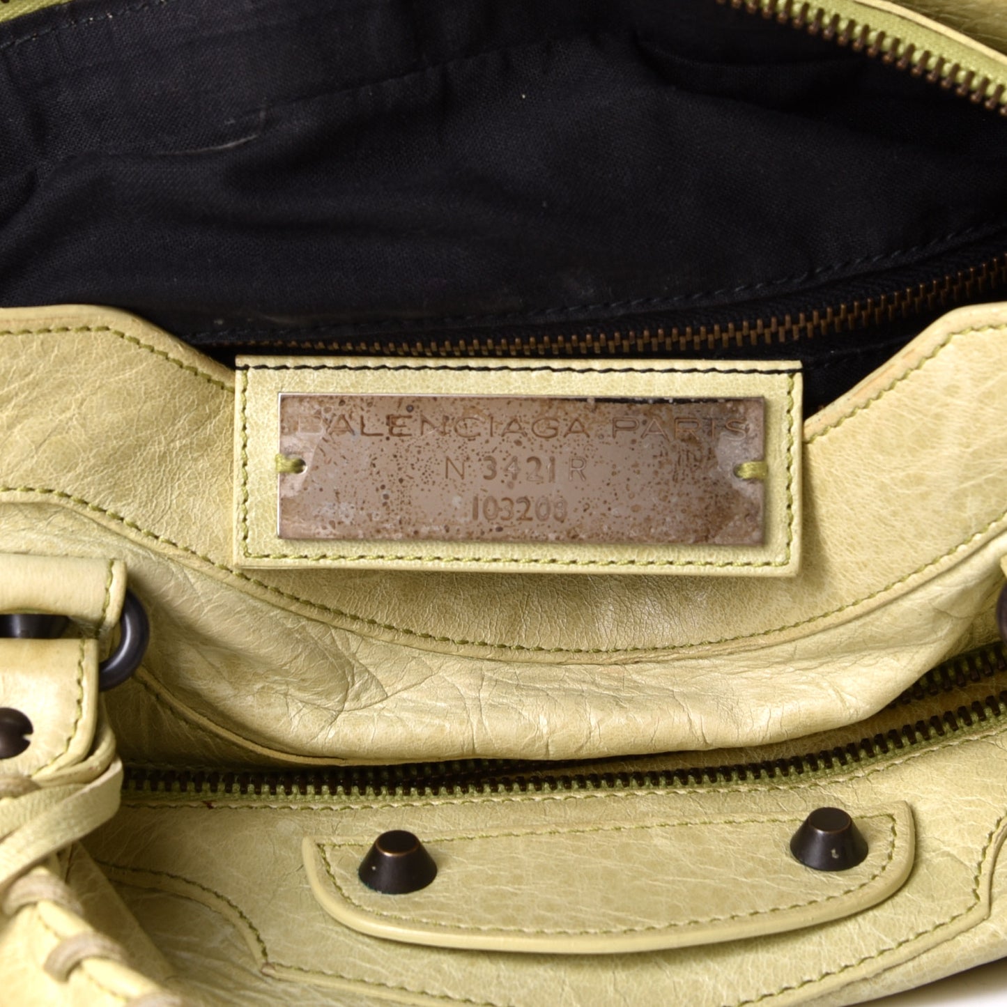 Agneau Classic Hardware First Granny