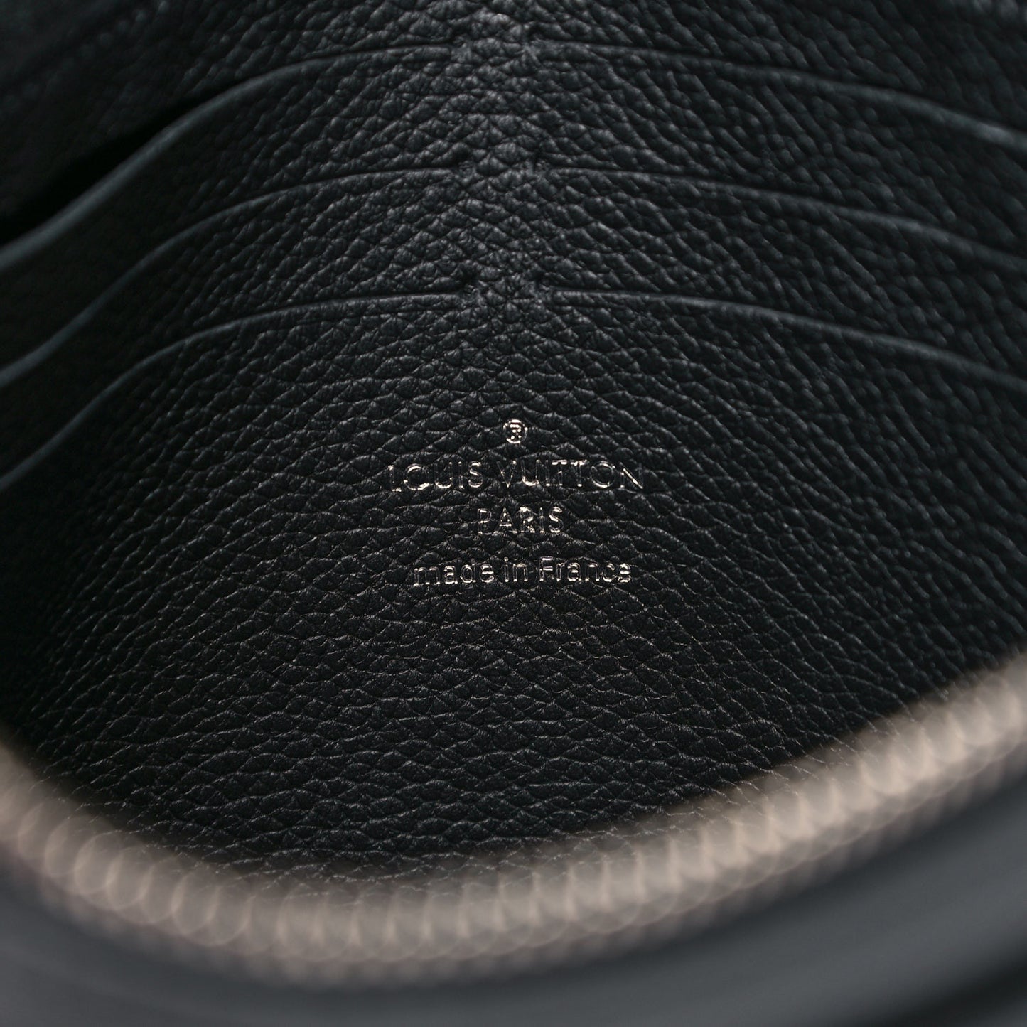 Soft Calfskin My Lockme Pochette Black
