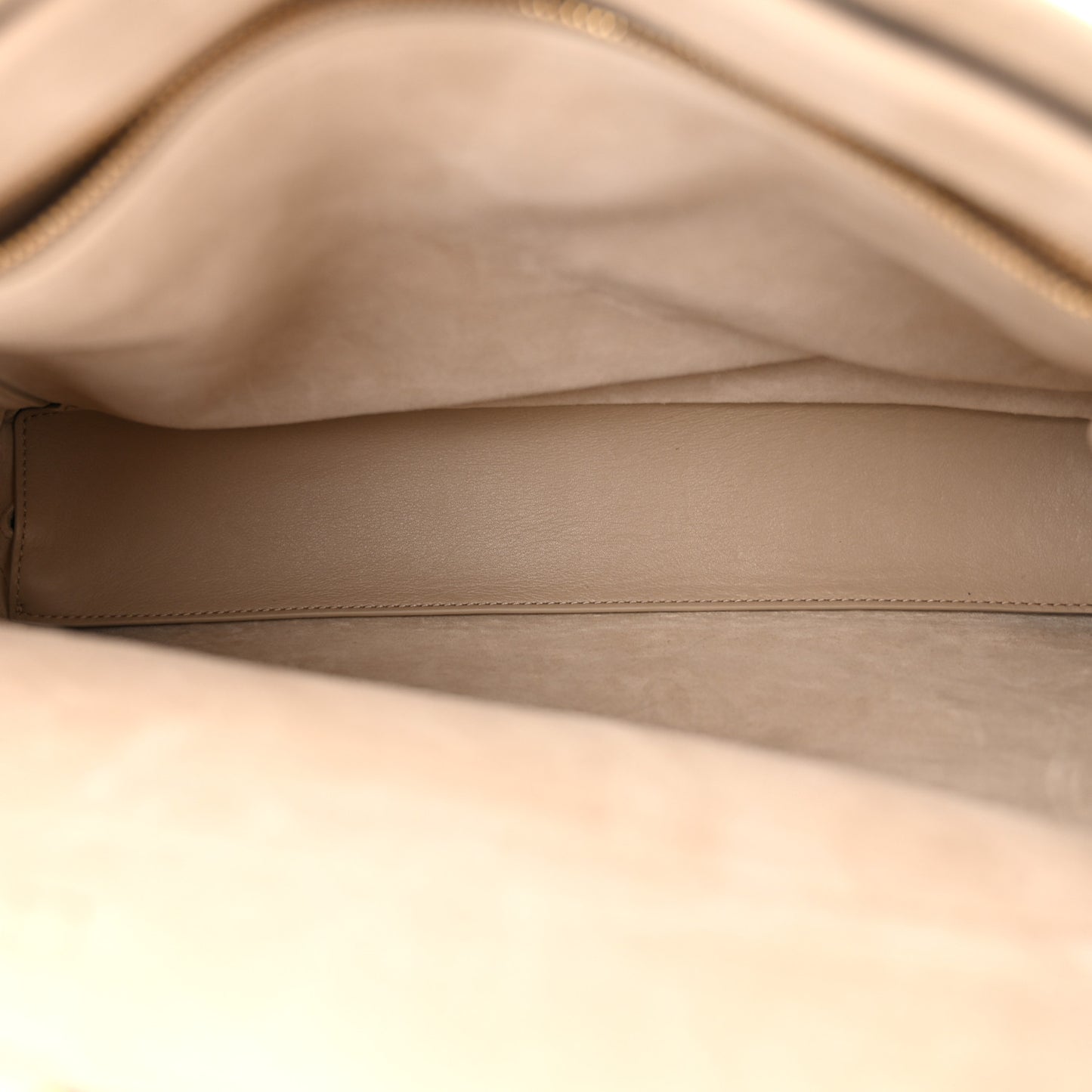 Silky Calfskin Medium Ciao Ciao Ecru