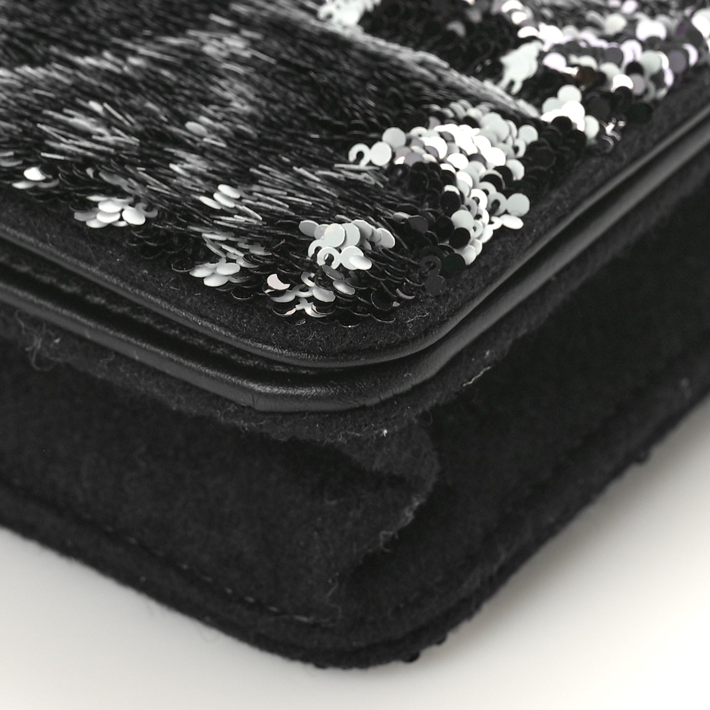 Sequin Wallet On Chain WOC Black Ecru White