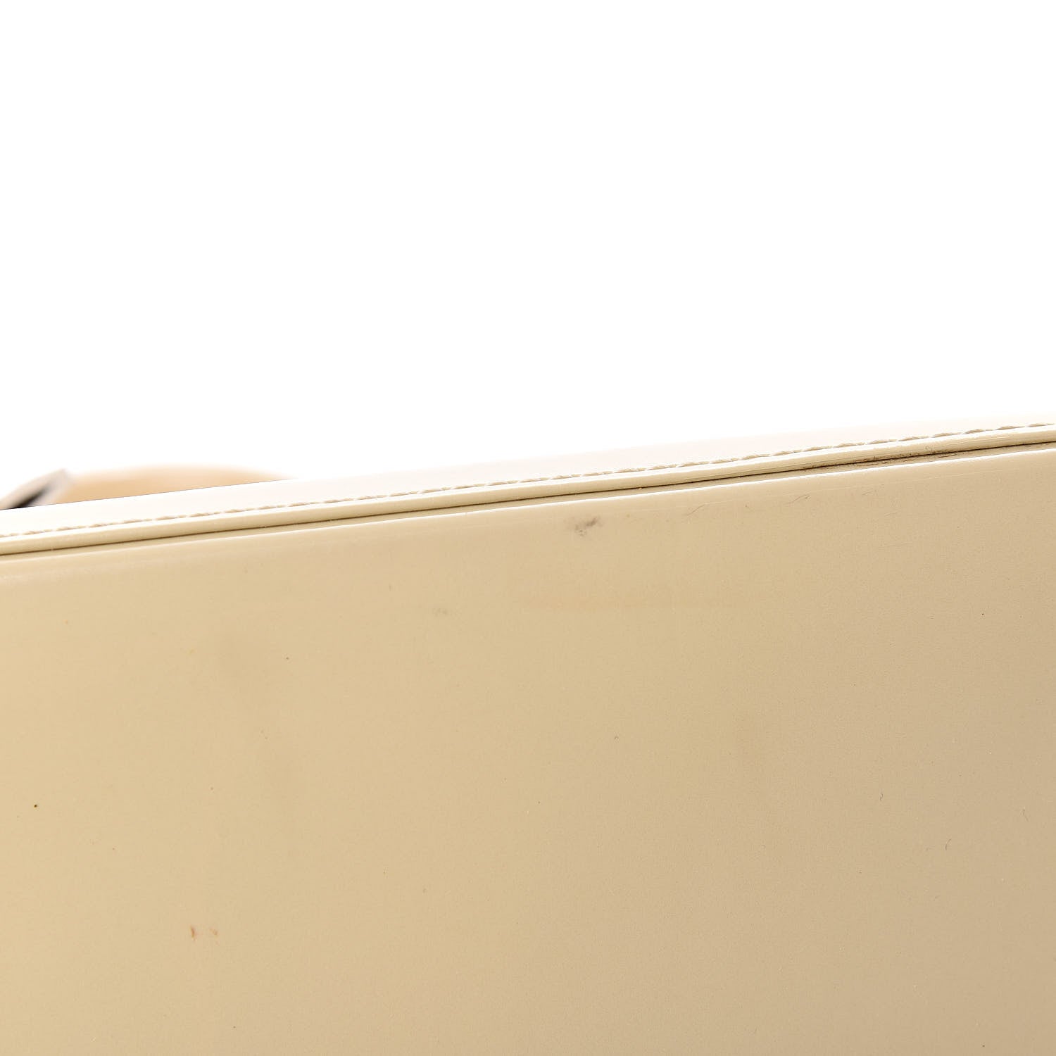 Louis Vuitton Vernis Alma GM Blanc Corail 13 of 22