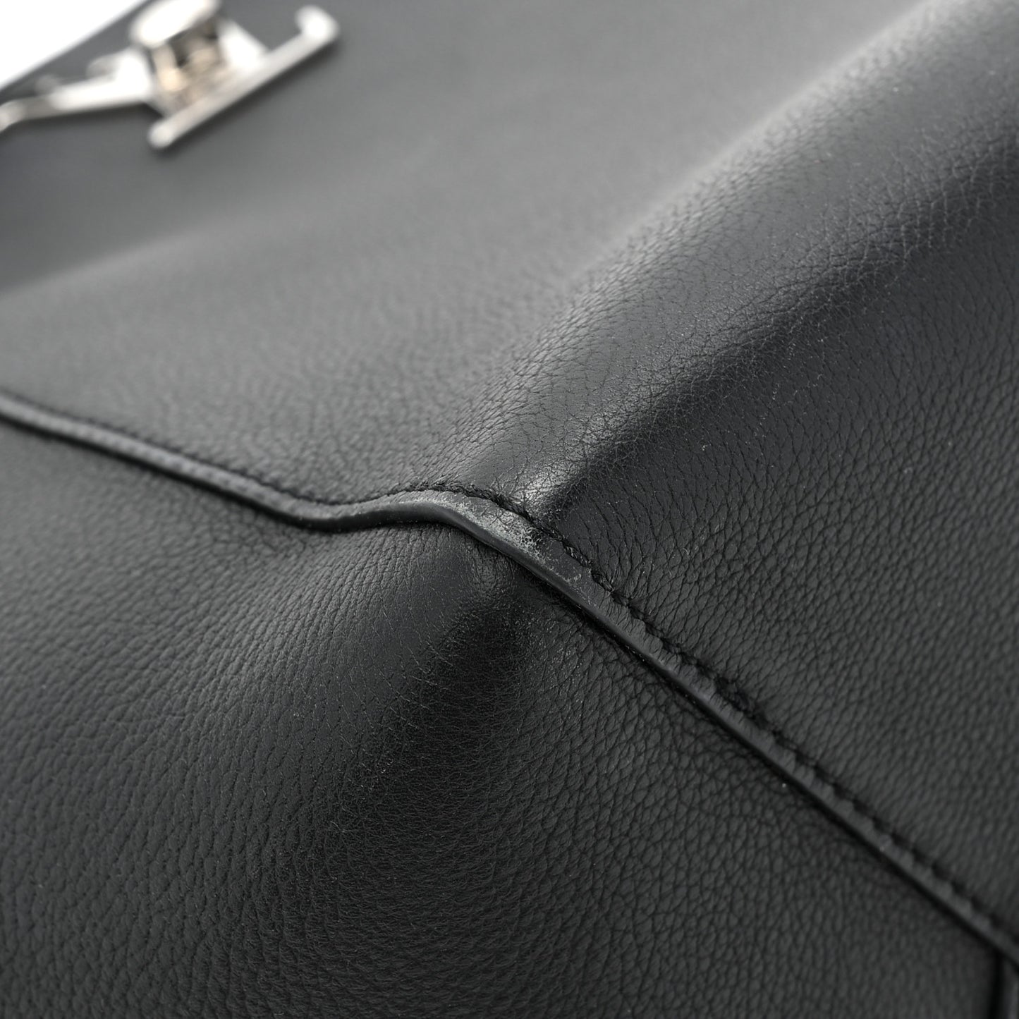 Calfskin Lockme Cabas Black
