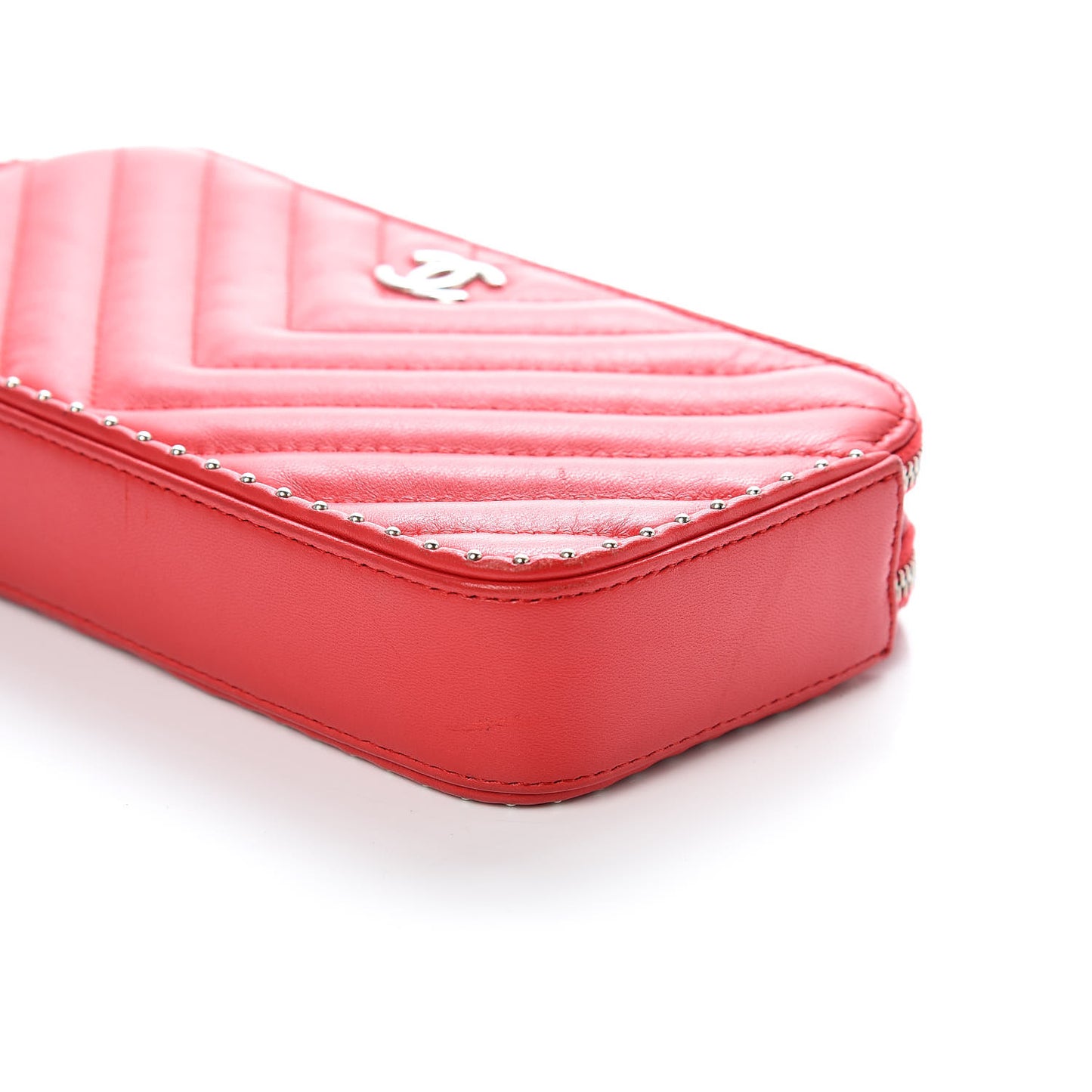 Lambskin Chevron Quilted Studded Small Clutch With Chain Red